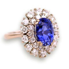 5.bague à grappe de saphirs bleus royaux et de diamants Ceylan sans chaleur de 5 carats