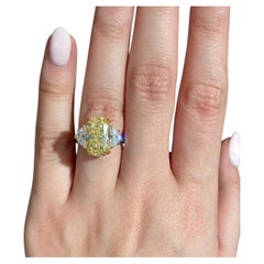 5.5 Carat Cushion Diamond Ring Fancy Yellow 14K Gold Colour-Collector’s Treasure