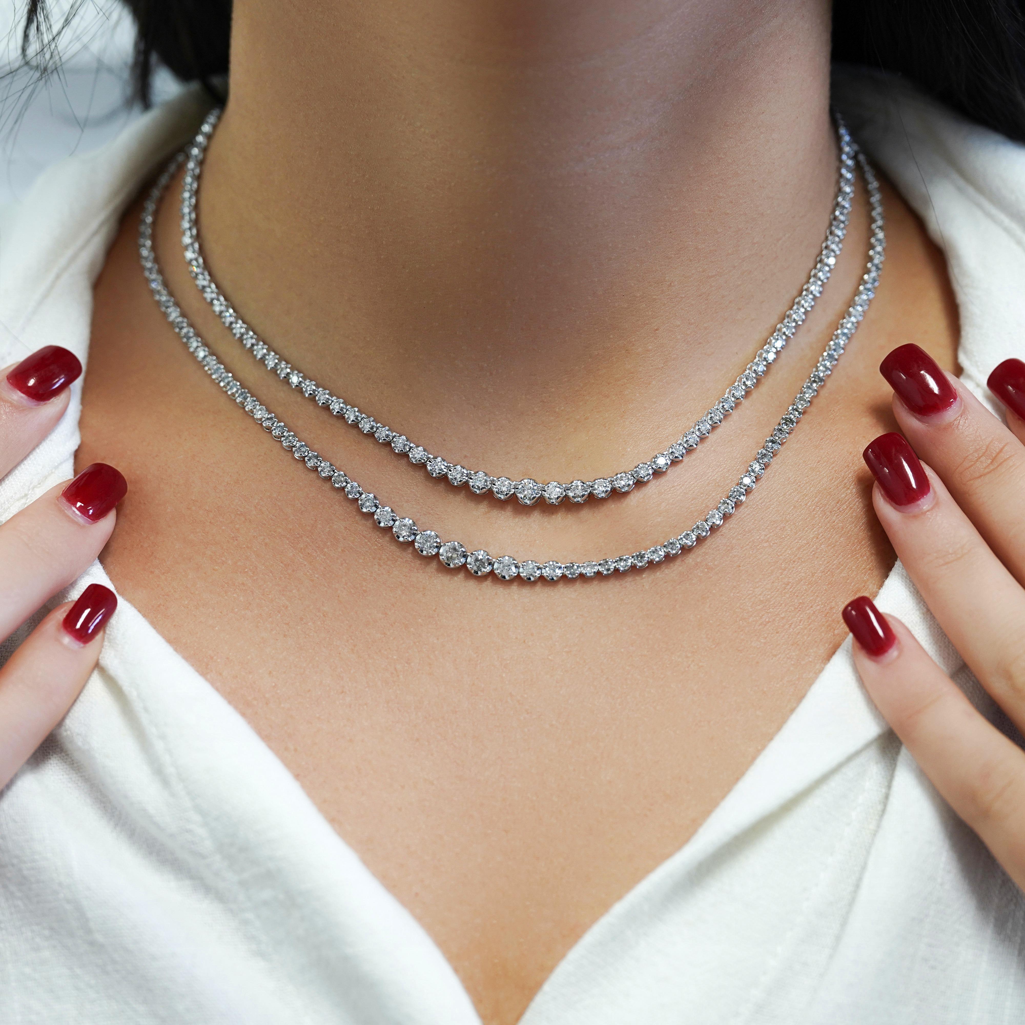 5.5 Carat Diamond 18K White Gold 4-Prong Graduated Tennis Necklace In New Condition For Sale In Miami, FL