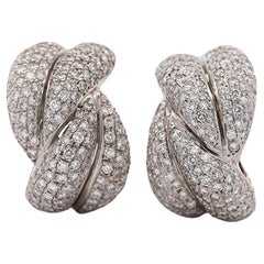 Orecchini a clip con pavé di diamanti da 5,5 carati in oro bianco 18K