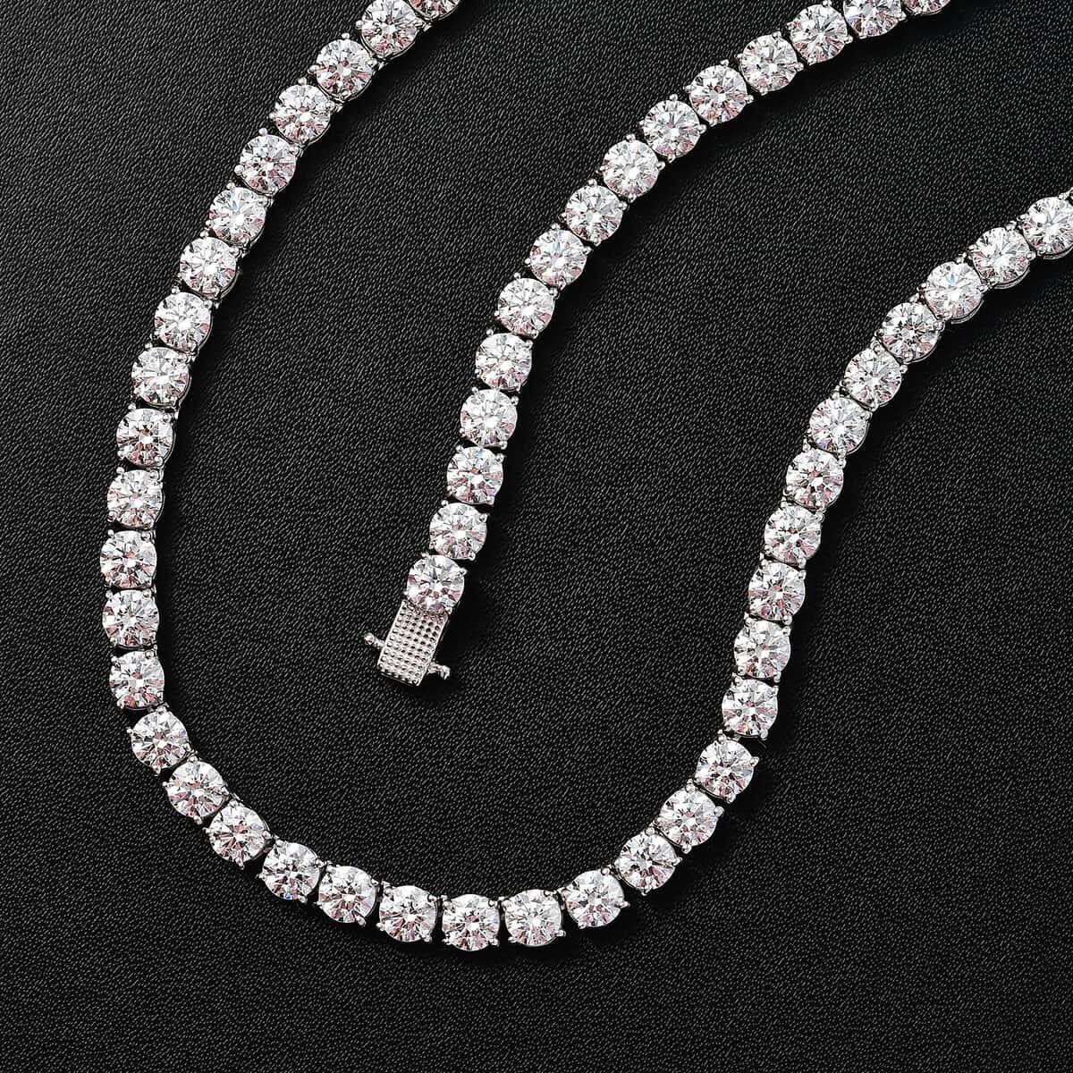 Collar de tenis con diamantes de 55 quilates  0,60 quilates cada uno  D-E-F Color  Claridad VVS Romántico en venta