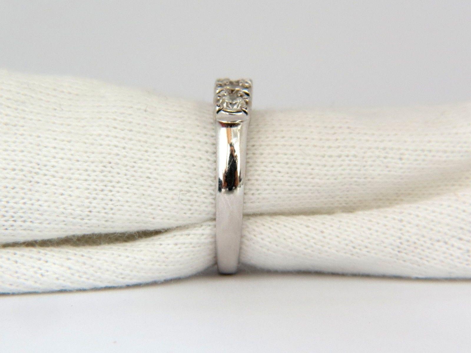 .55 Carat Diamonds Ring Classic Band 14 Karat H/VS In New Condition For Sale In New York, NY
