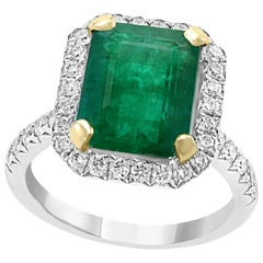 5,5 Karat Smaragdschliff kolumbianischer Smaragd und Diamant 18 Karat Gold Ring Nachlass
