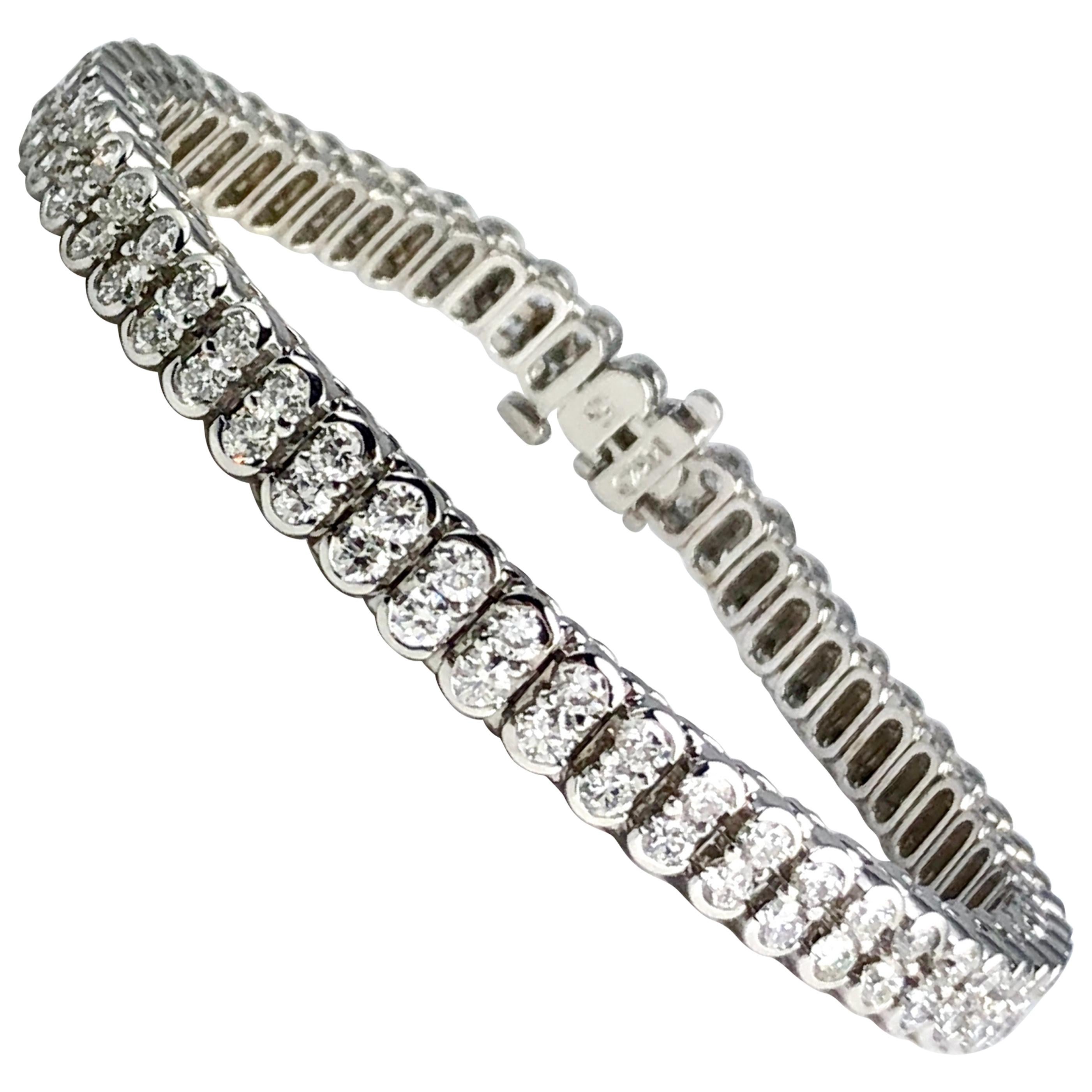 Contemporain Bracelet de tennis en or blanc 14 carats serti de diamants naturels de 4 carats ref447 en vente