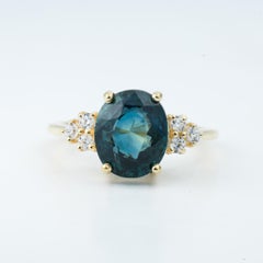 5.5ct Natural Oval-Cut Teal Sapphire Seven-Stone Cluster Ring in 18K Yellow Gold