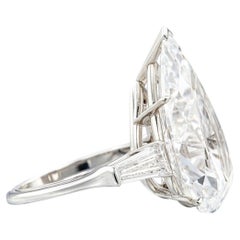 5.5 Carat Pear Statement Brilliant White VS   Refined Grandeur Diamond Ring