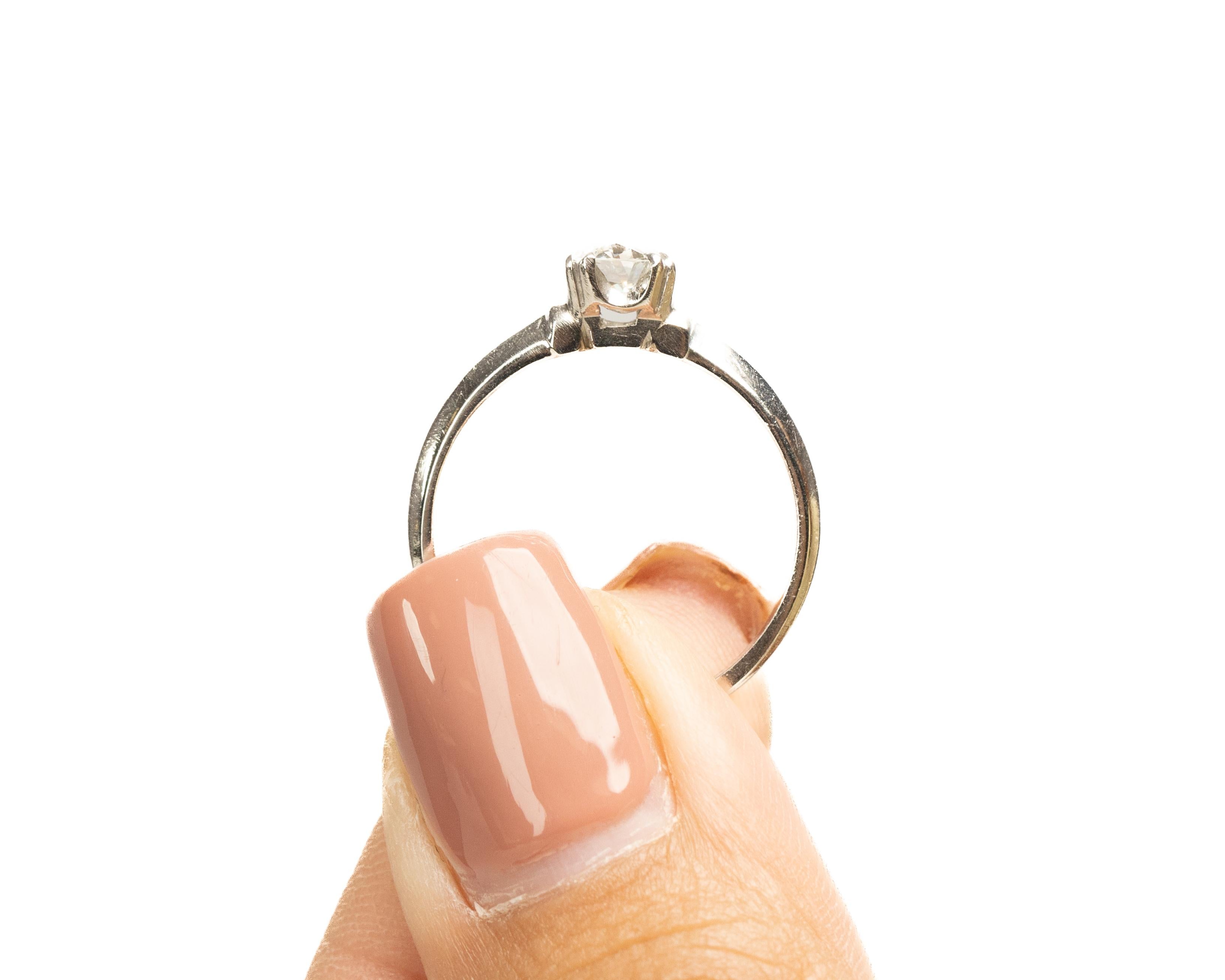 Women's .55 Carat Total Weight Art Deco Diamond Platinum Engagement Ring For Sale