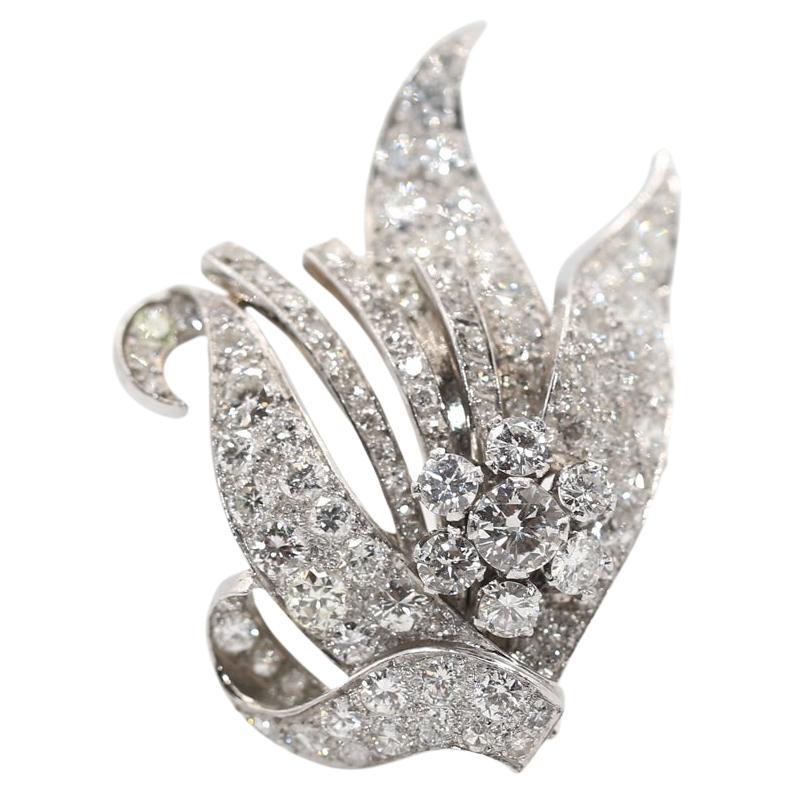 5.5 Carats Diamonds Platinum Brooch Unisex, 1930 For Sale