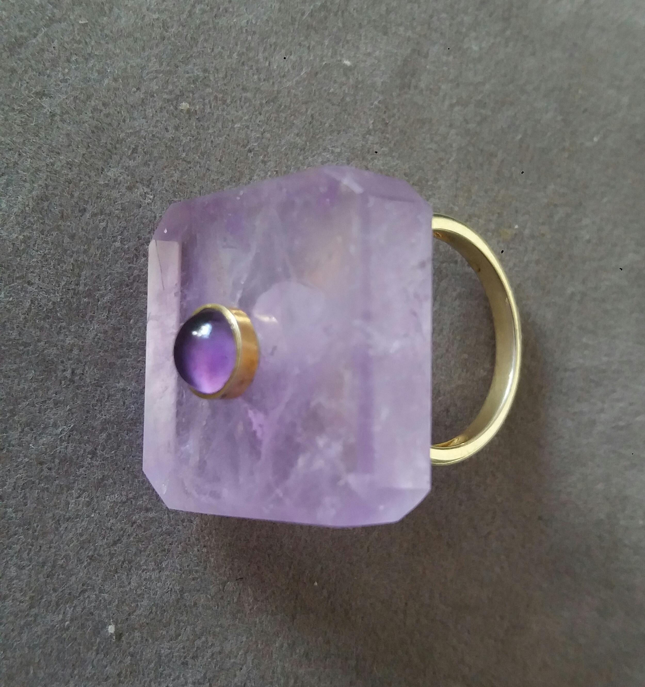 Mixed Cut 55 Carats Octagon Shape Natural Amethyst Round Amethyst Cab Yellow Gold Ring For Sale