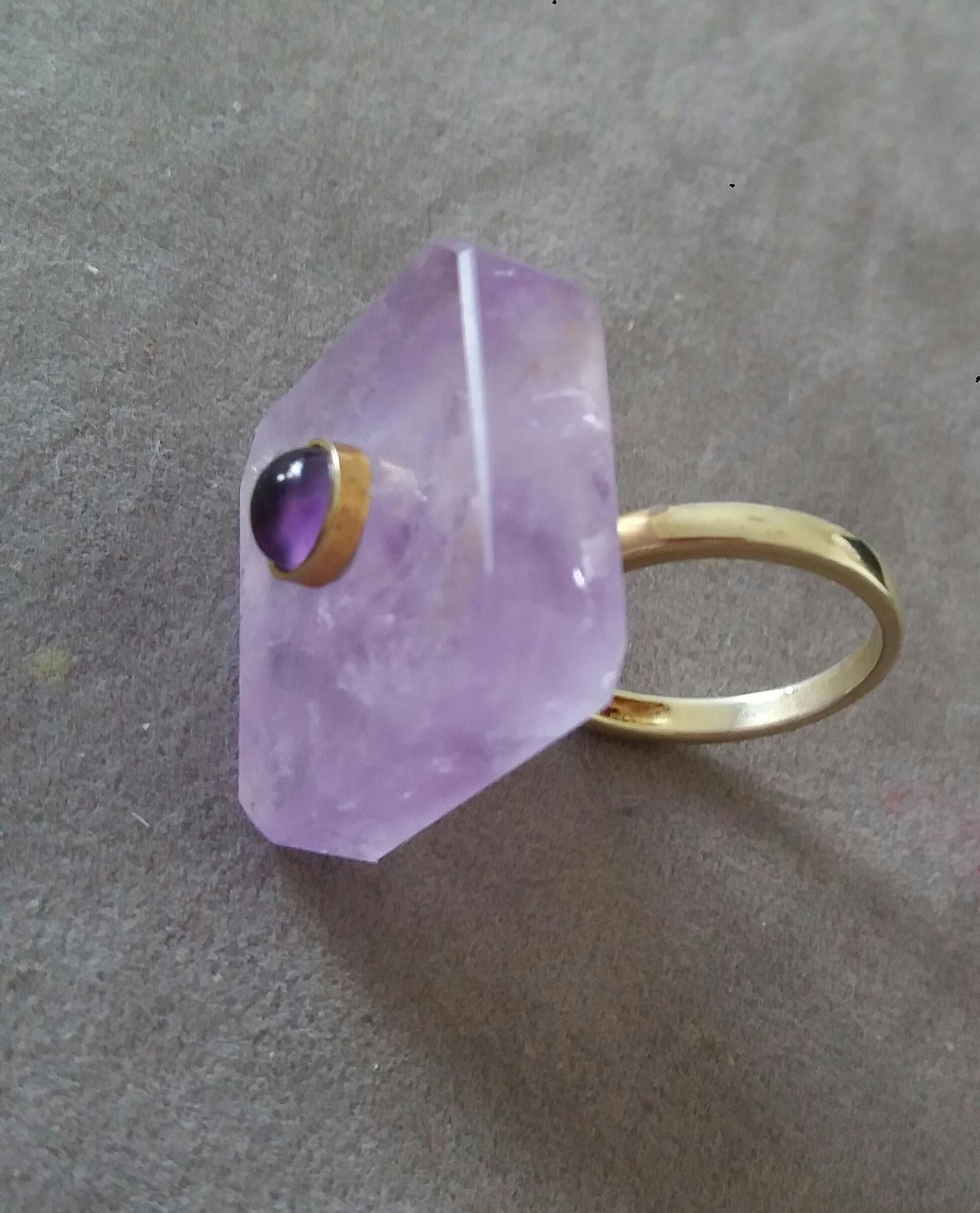55 Carats Octagon Shape Natural Amethyst Round Amethyst Cab Yellow Gold Ring For Sale 1