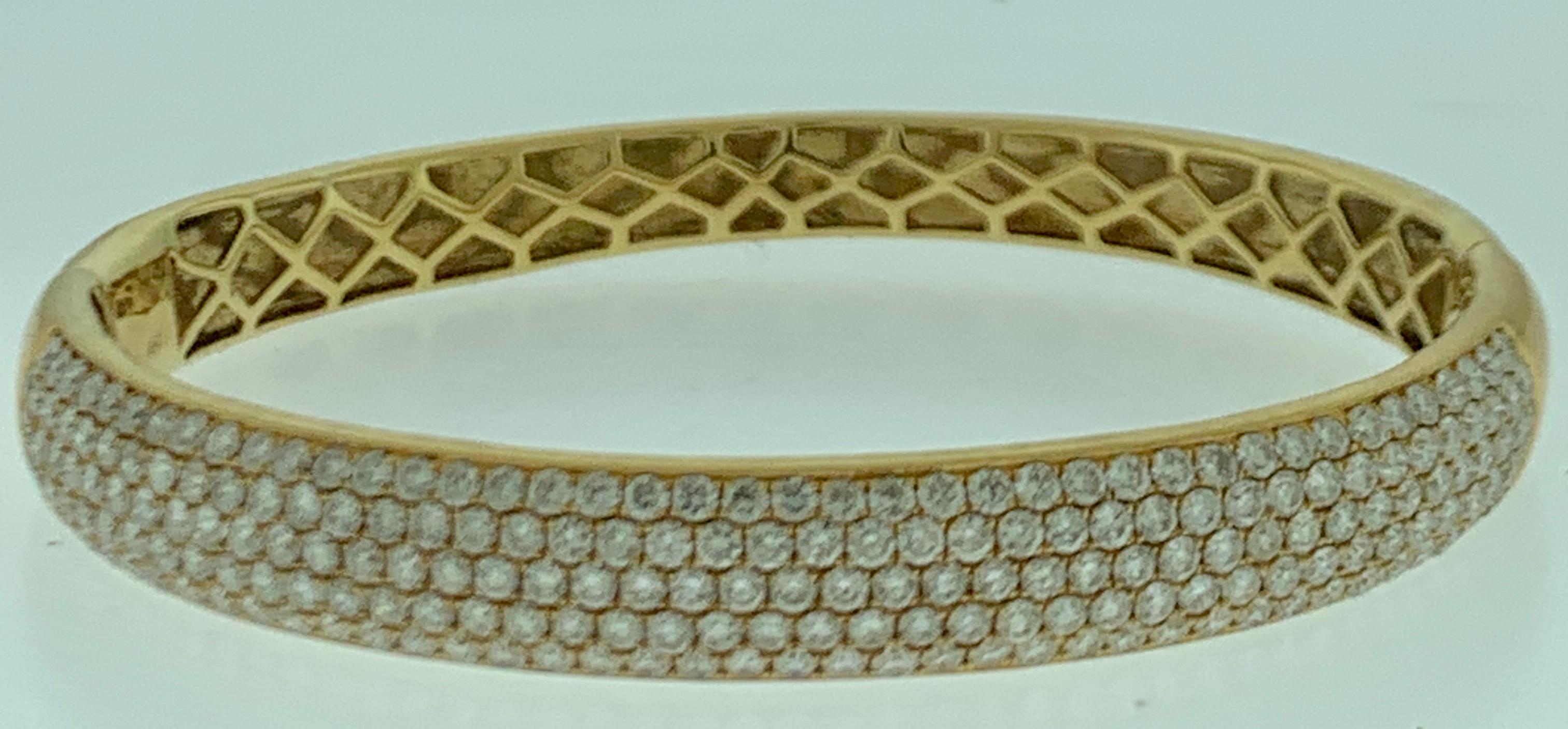 5.5 Ct Diamond Metro Women 18 Kt Yellow Gold 5-Row Diamond Pave Bangle Bracelet 2