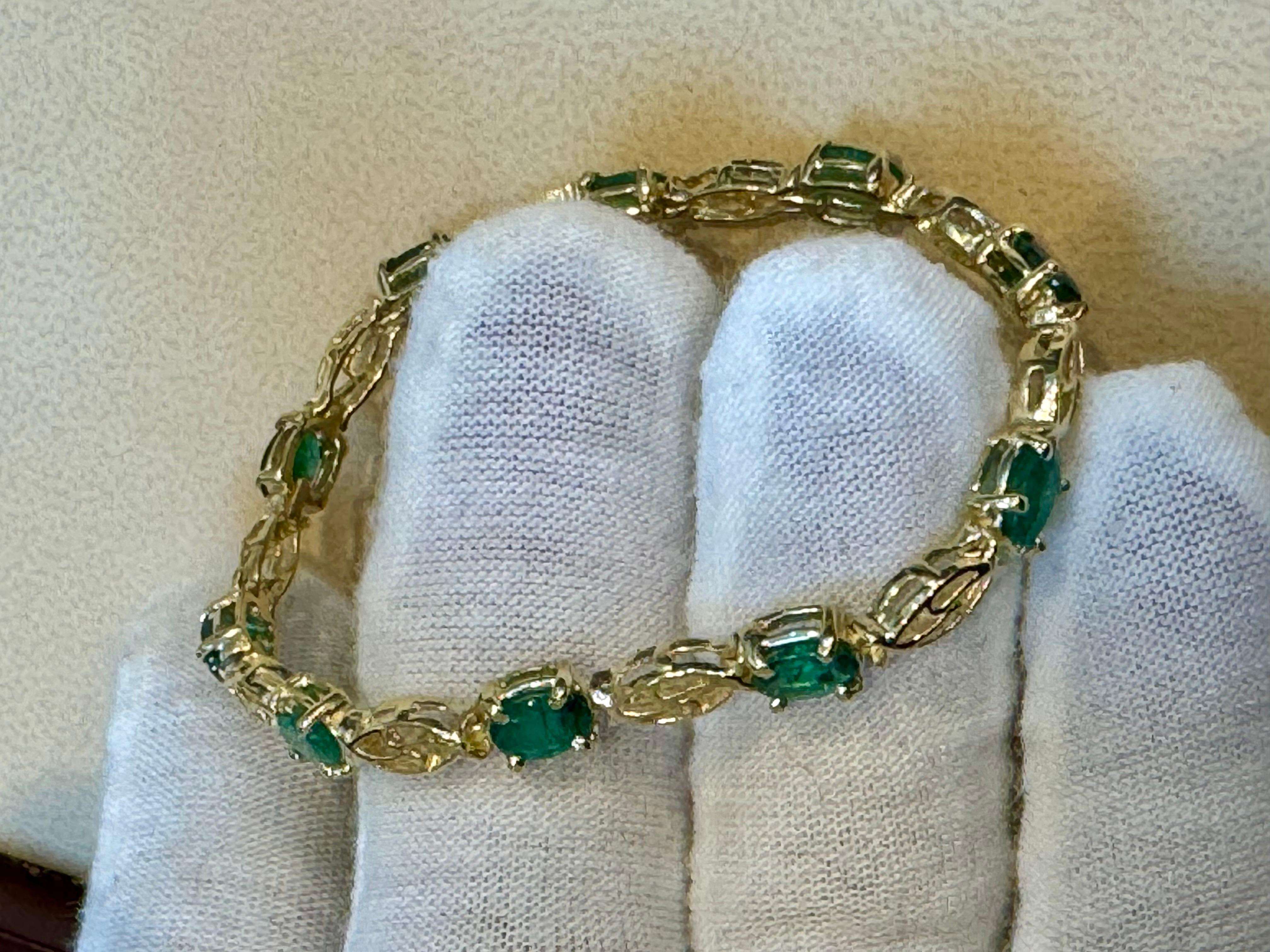 5.5 Ct Natural Emerald & Diamond Cocktail Tennis Bracelet 14 Karat Yellow Gold For Sale 3