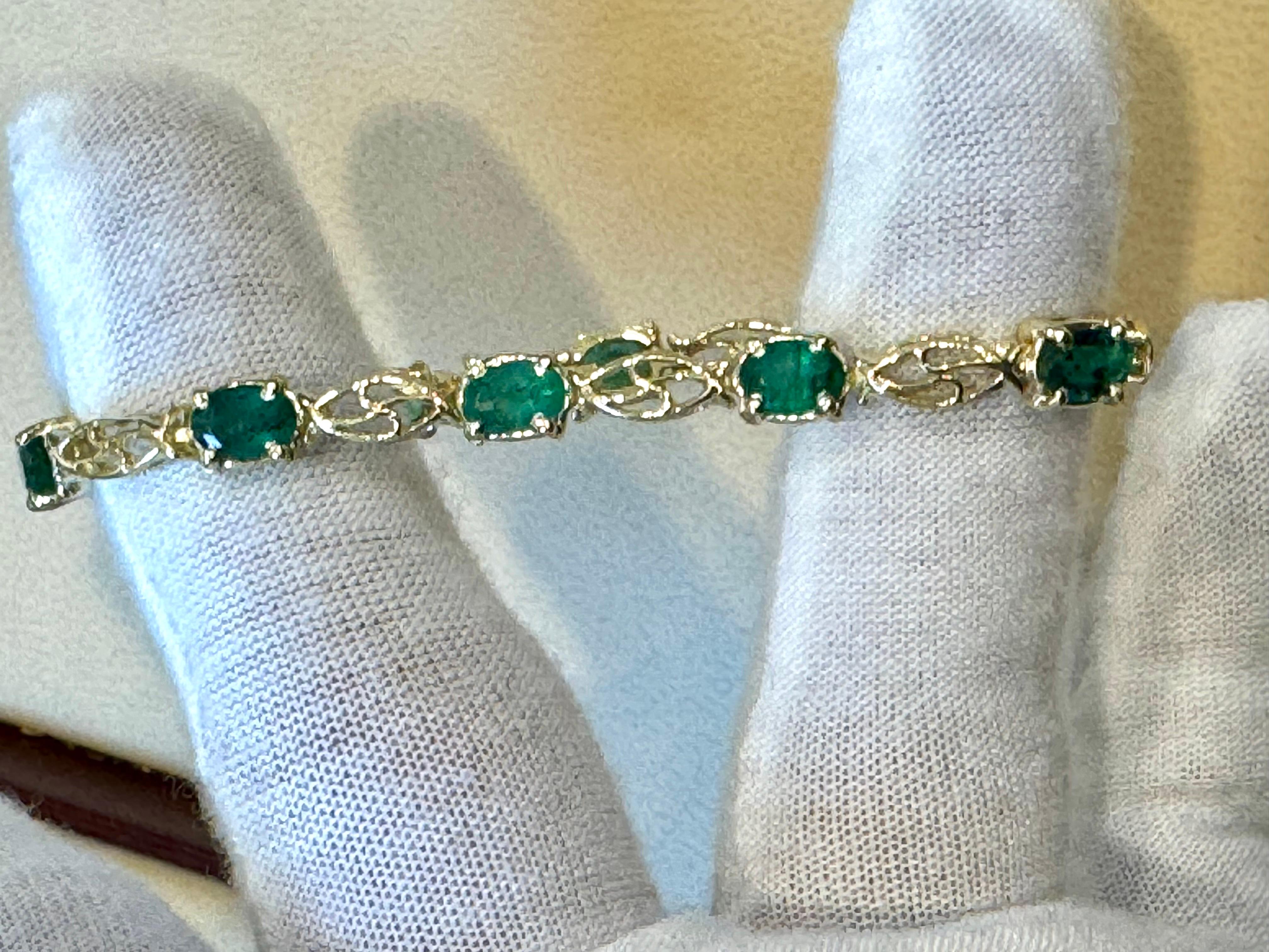 5.5 Ct Natural Emerald & Diamond Cocktail Tennis Bracelet 14 Karat Yellow Gold For Sale 4
