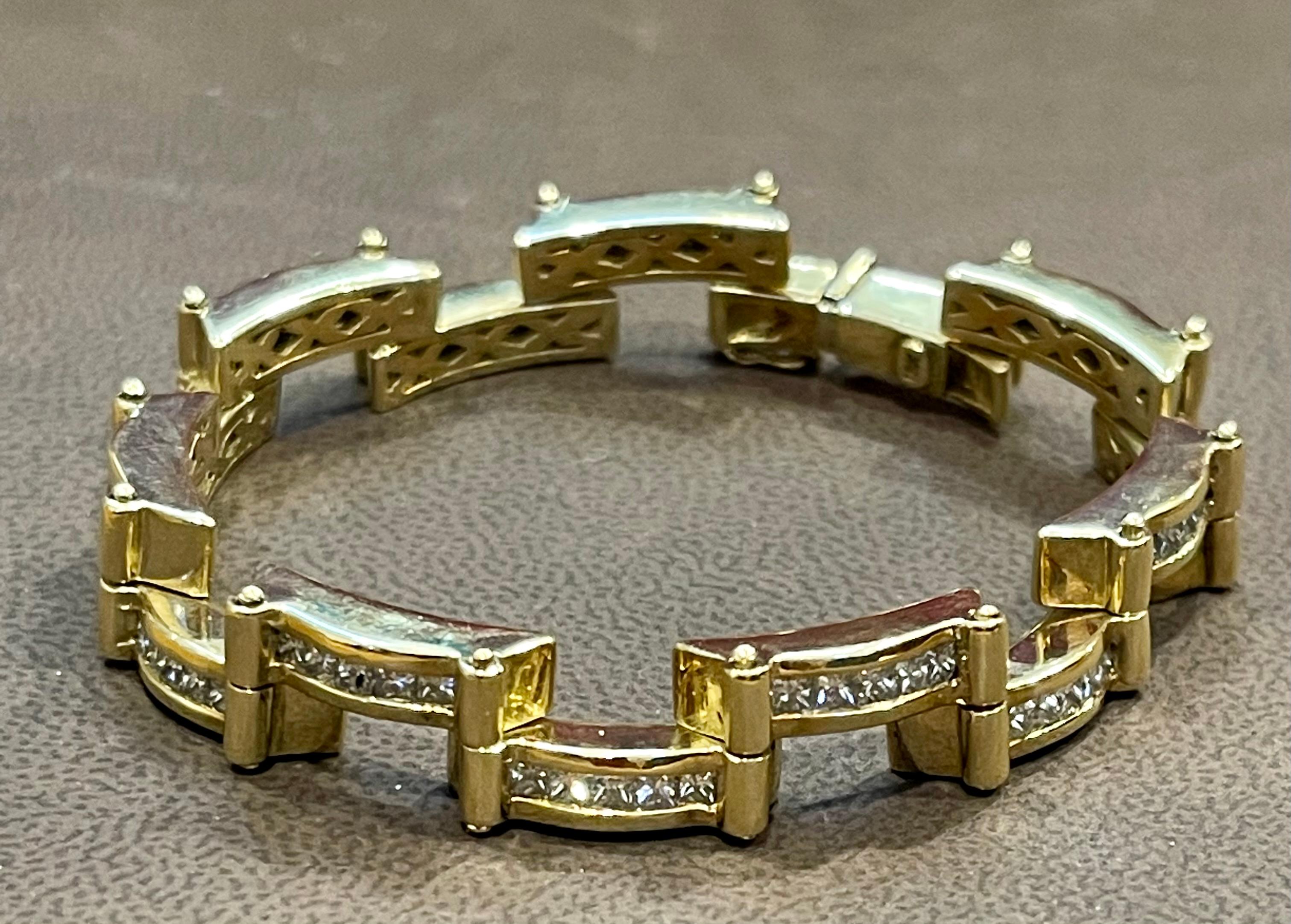 5.5 Ct Princess Cut Diamond Metro Women 18 Kt Yellow Gold Diamond Bracelet For Sale 5