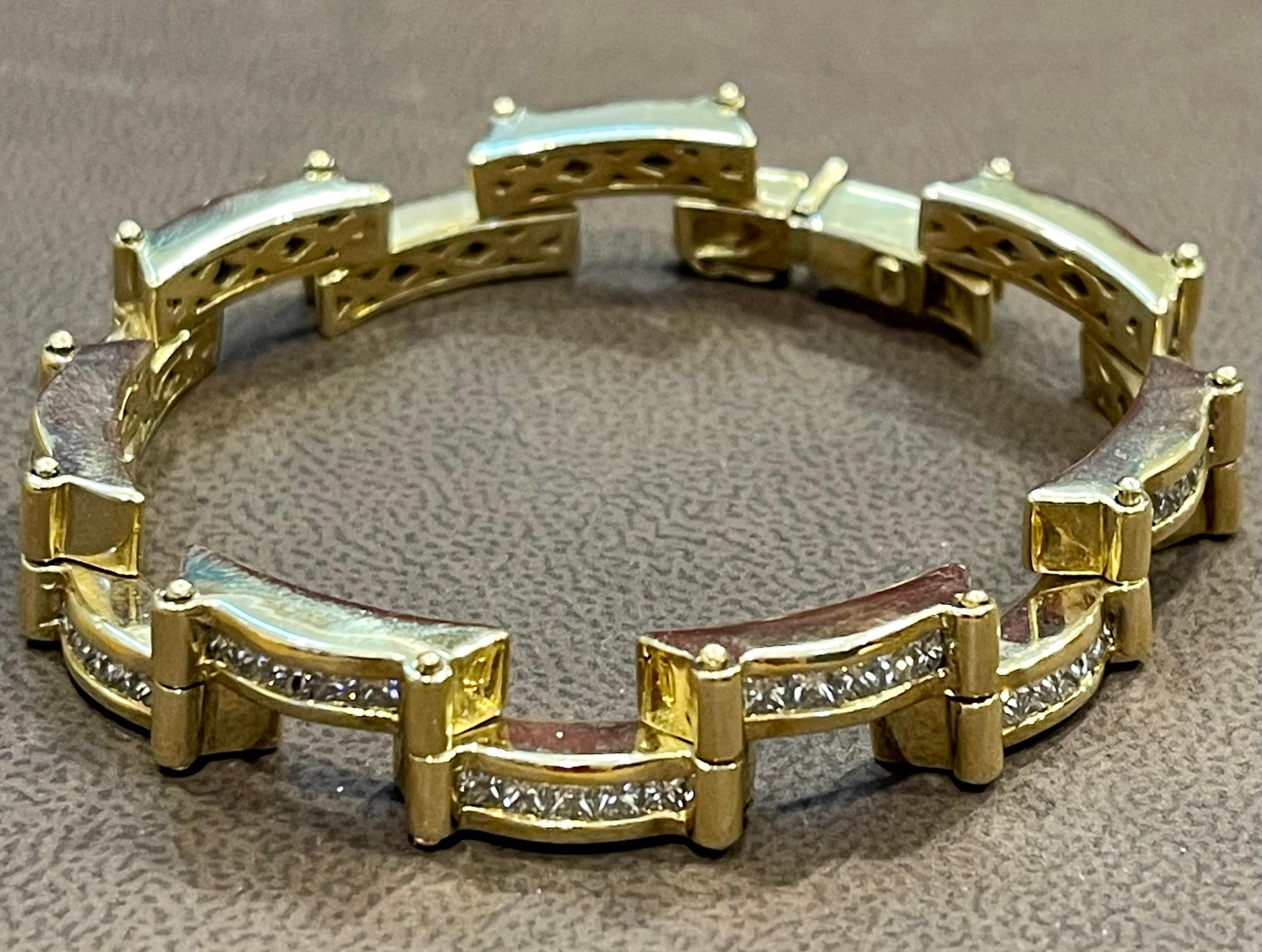 
5.5 Ct  Princess Cut Diamond Metro Women 18 Kt Yellow Gold  Diamond Bracelet
Streamlined and modern, this Metro collection twinkles like a nighttime city skyline.  5 diamonds in  each section , of diamonds effortlessly enhance this striking