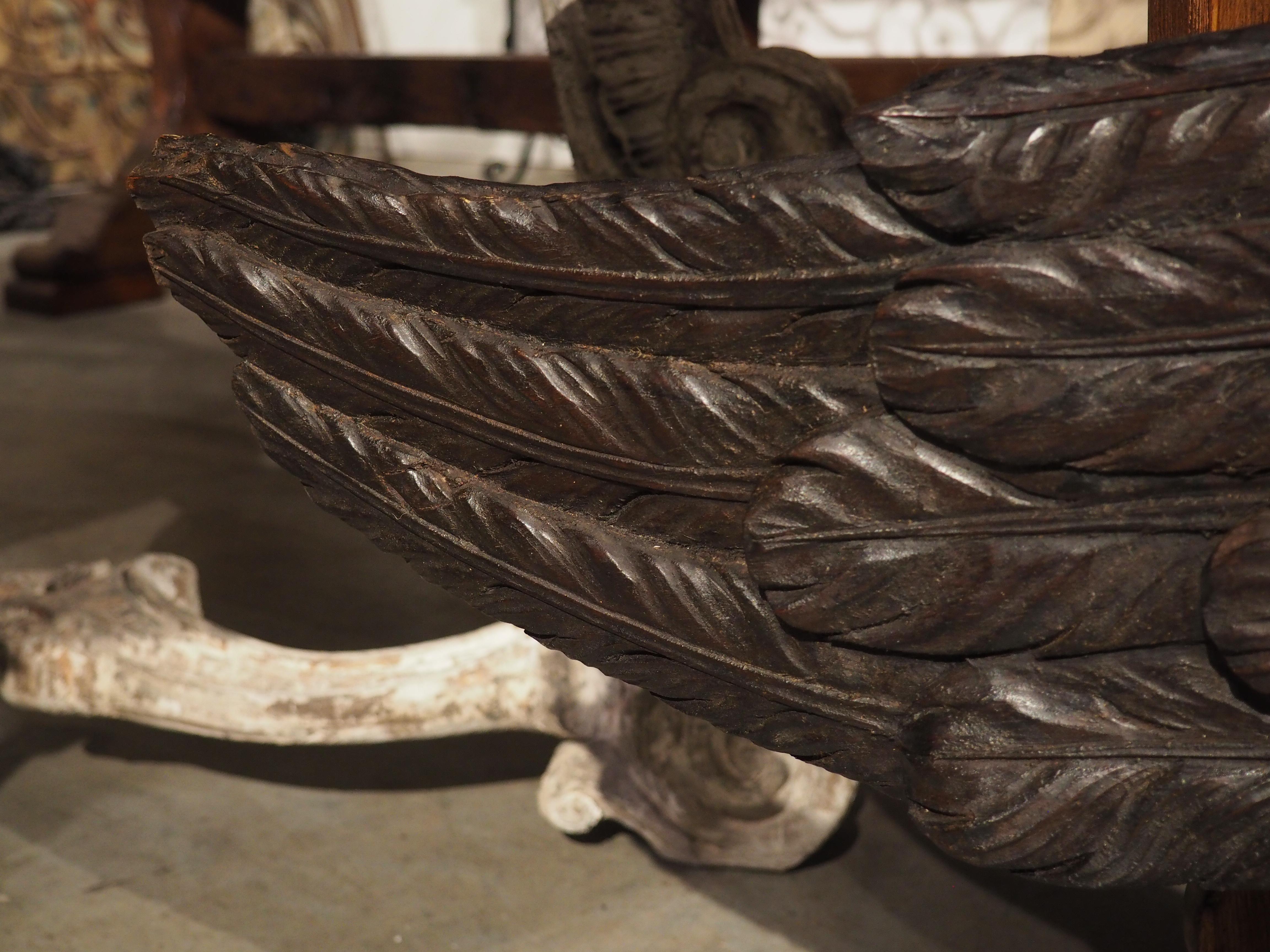Wide Antique Carved Wooden Eagle from France, Circa 1810 In Good Condition For Sale In Dallas, TX