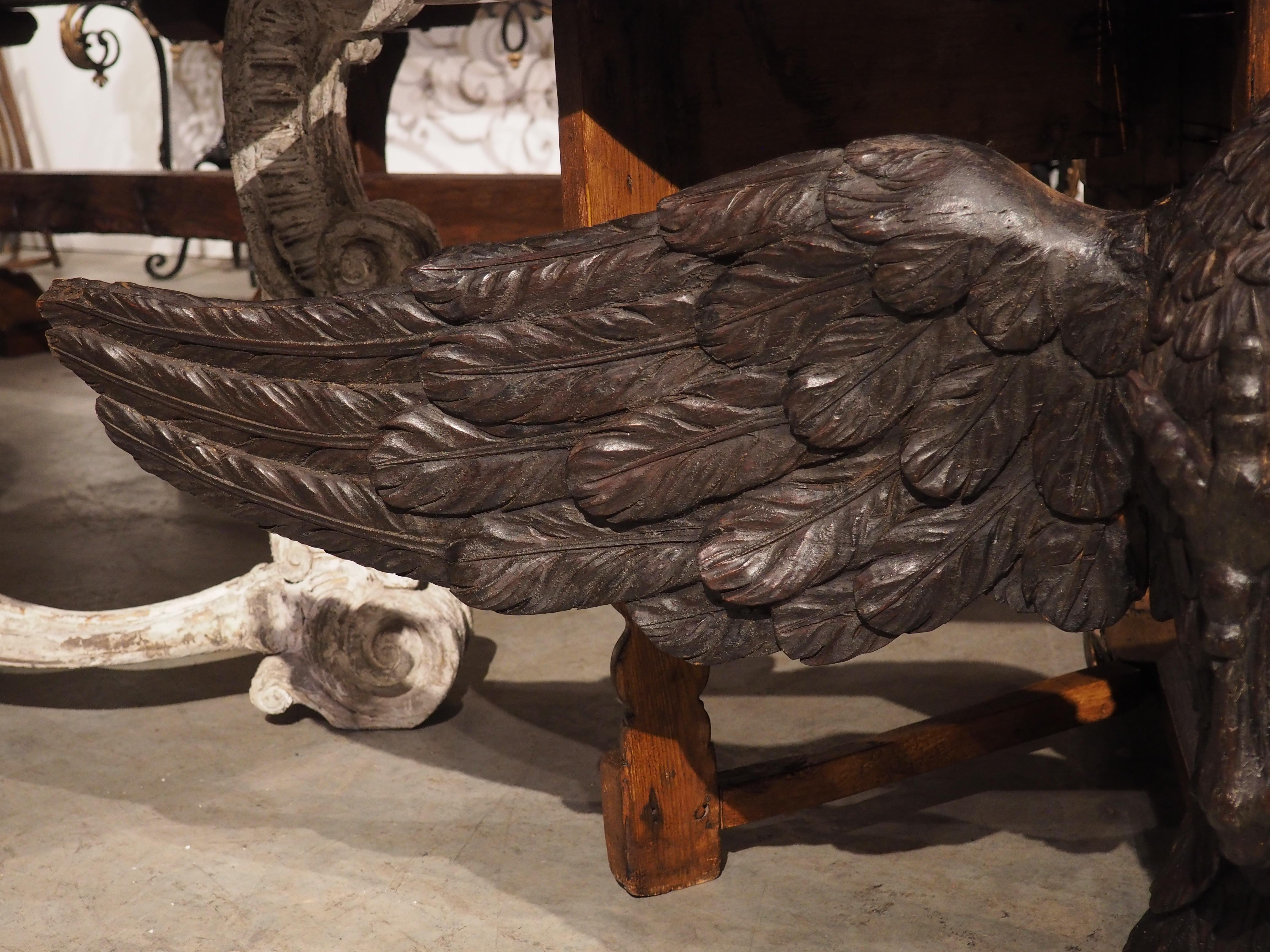 Wide Antique Carved Wooden Eagle from France, Circa 1810 For Sale 2