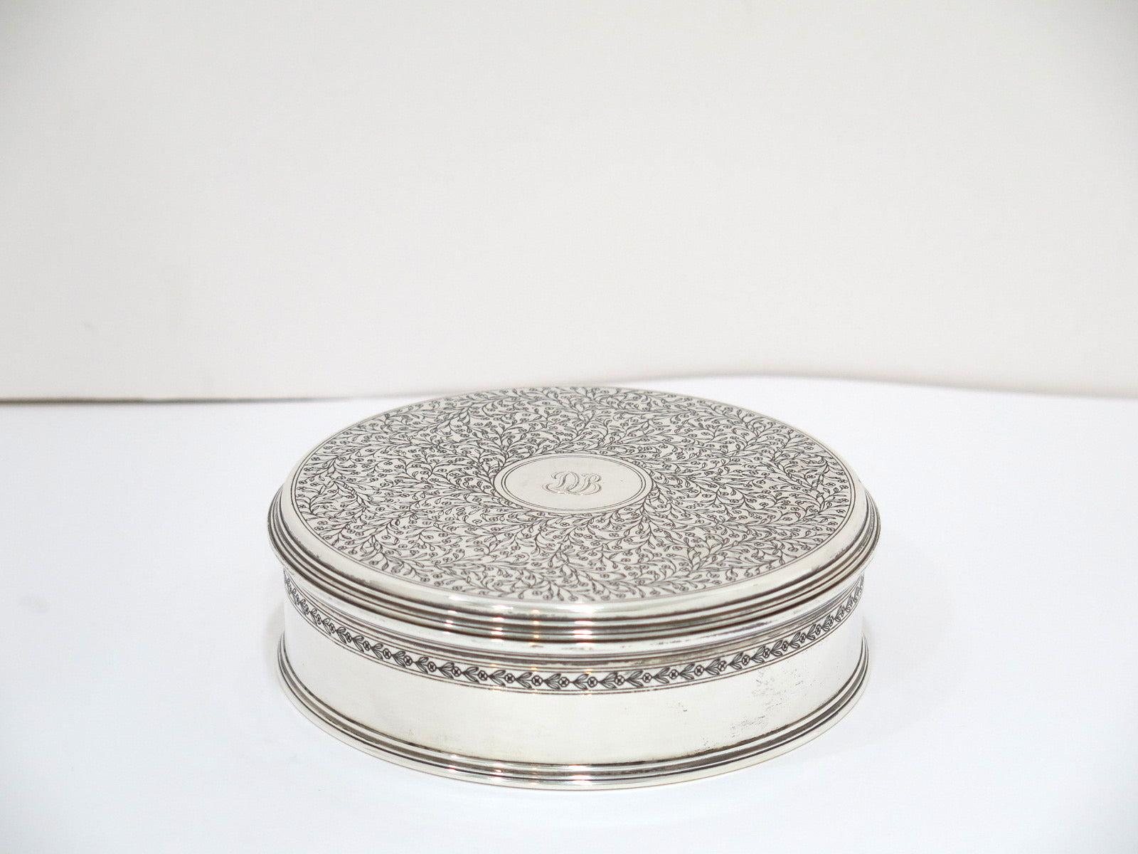 5.5 in - Sterling Silver Tiffany & Co. Antique Floral Ornament Round Jar In Good Condition For Sale In Brooklyn, NY