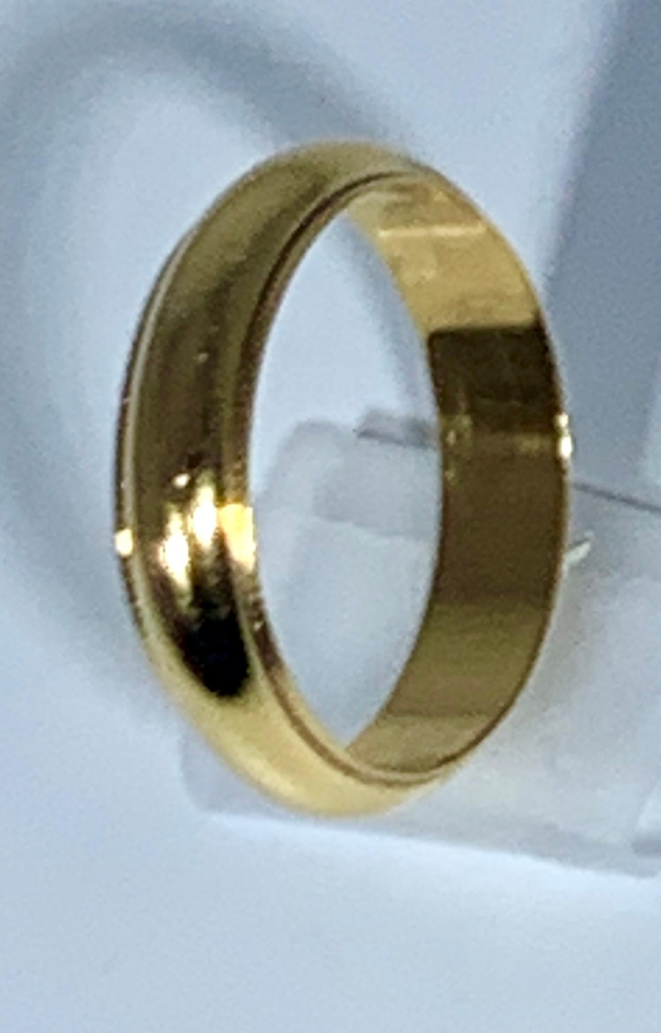 14 Karat Gold Ehering, gewölbt mit Step-Down-Rand 6 Gramm im Angebot 7