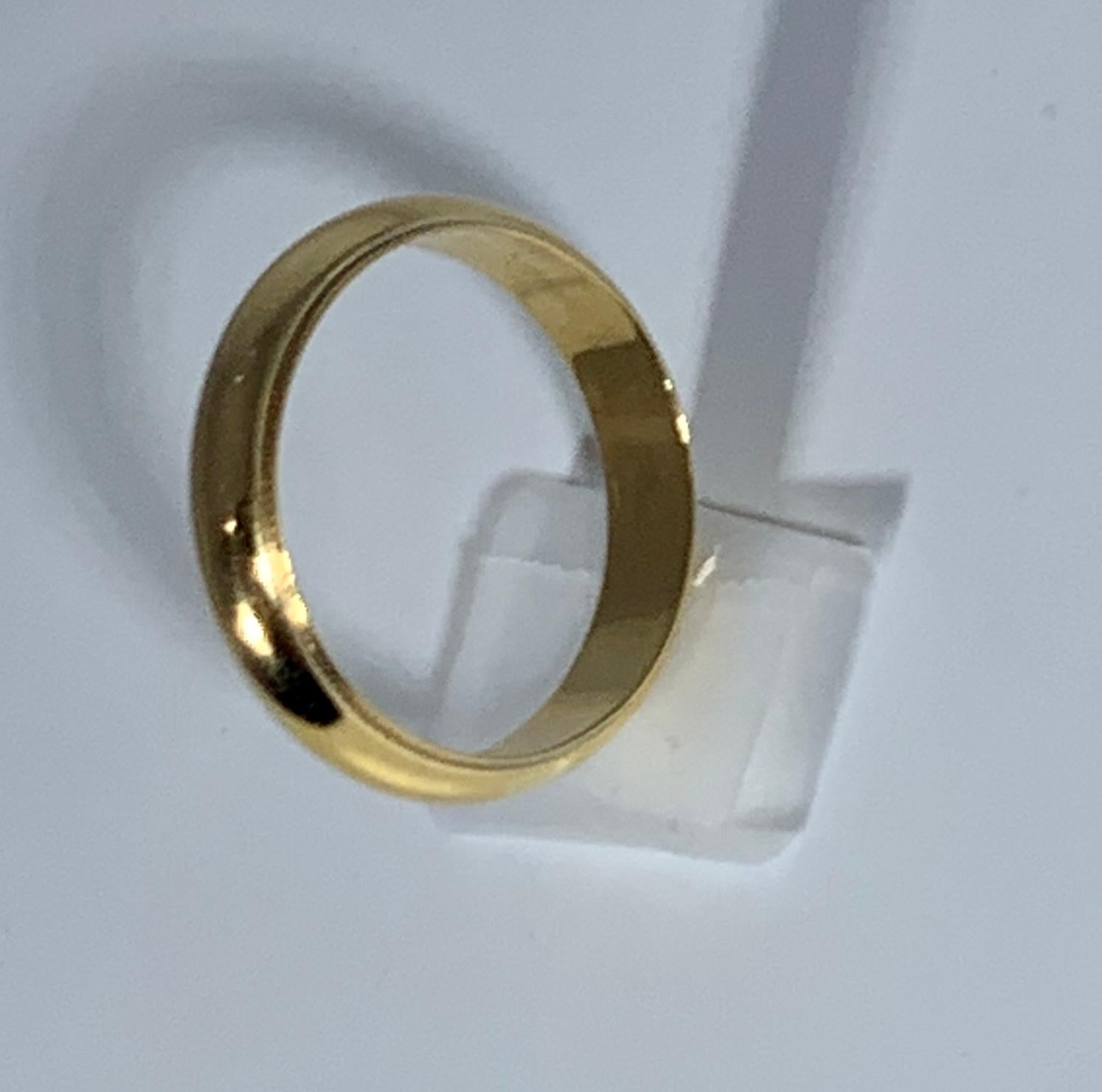 14 Karat Gold Wedding Band, Domed with Step-Down Edge 6 Grams For Sale 5