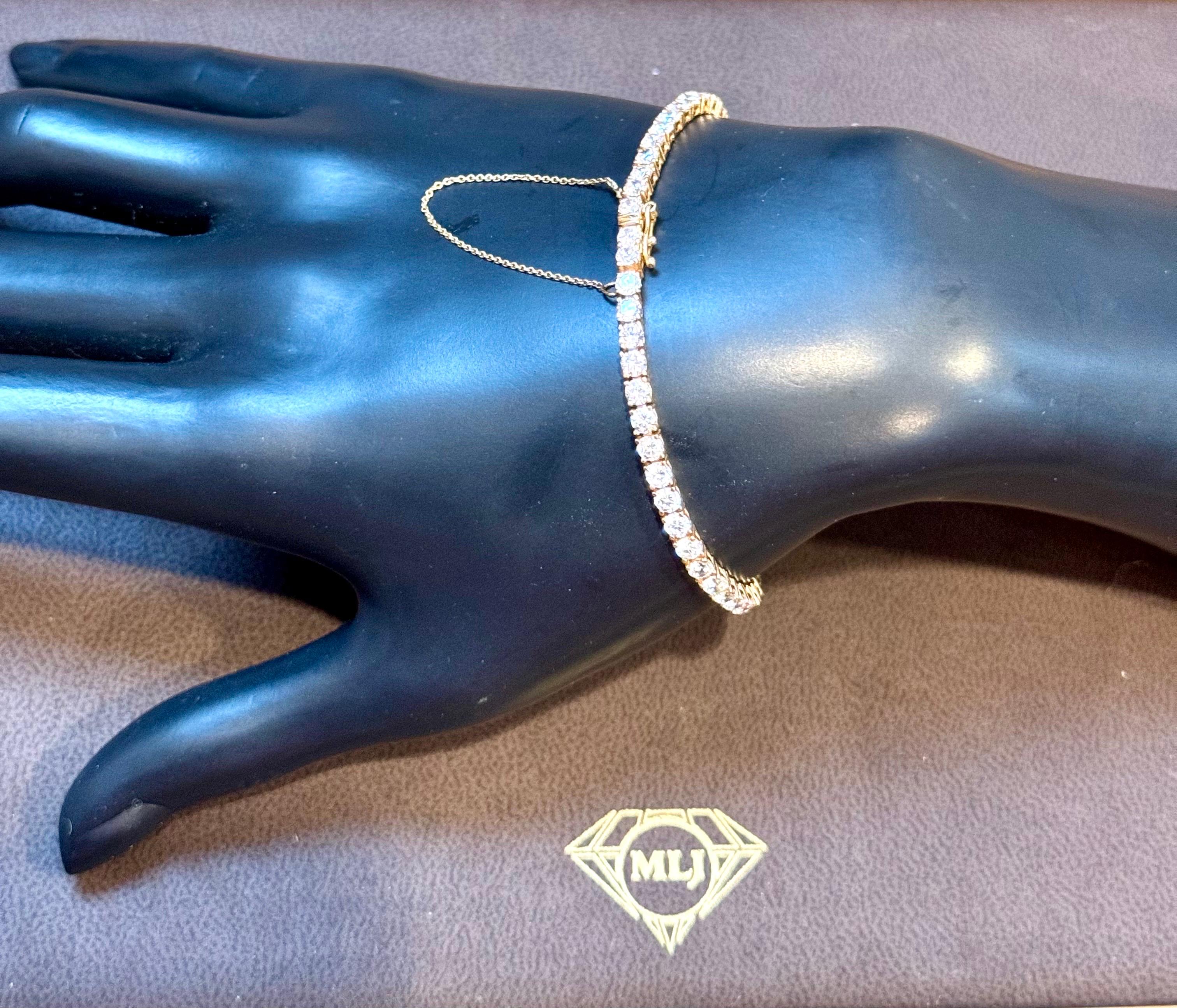 55 Diamants ronds 10-12 Pointer Chaque Bracelet de tennis en or jaune 14 K 6.0 Ct en vente 4
