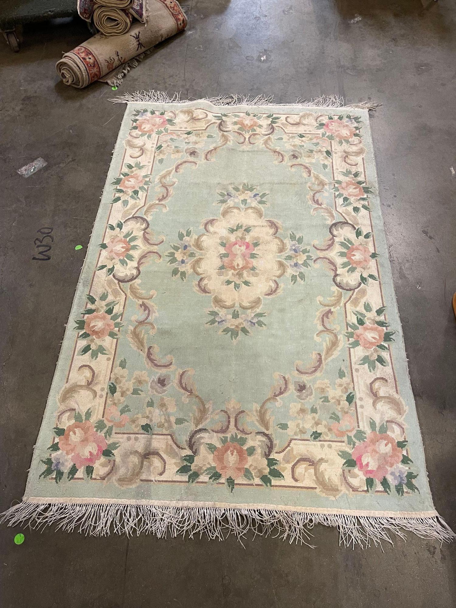 5.5' x 3.5' Deep Pile Taupe/ Green Floral Nepalese Wool/Cotton Area Rug For Sale 1