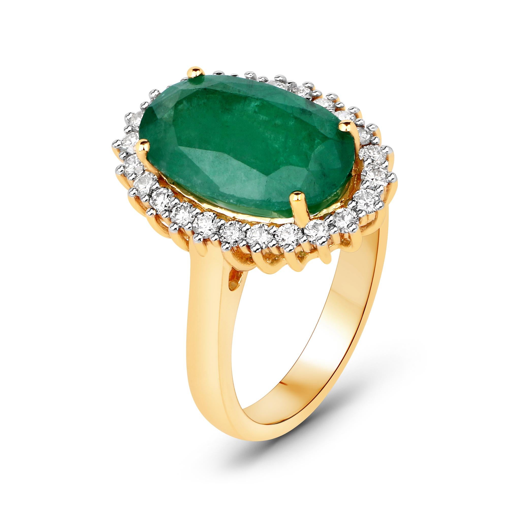 Oval Cut 5.50 Carat Brazilian Emerald and Diamond 14 Karat Yellow Gold Cocktail Ring For Sale