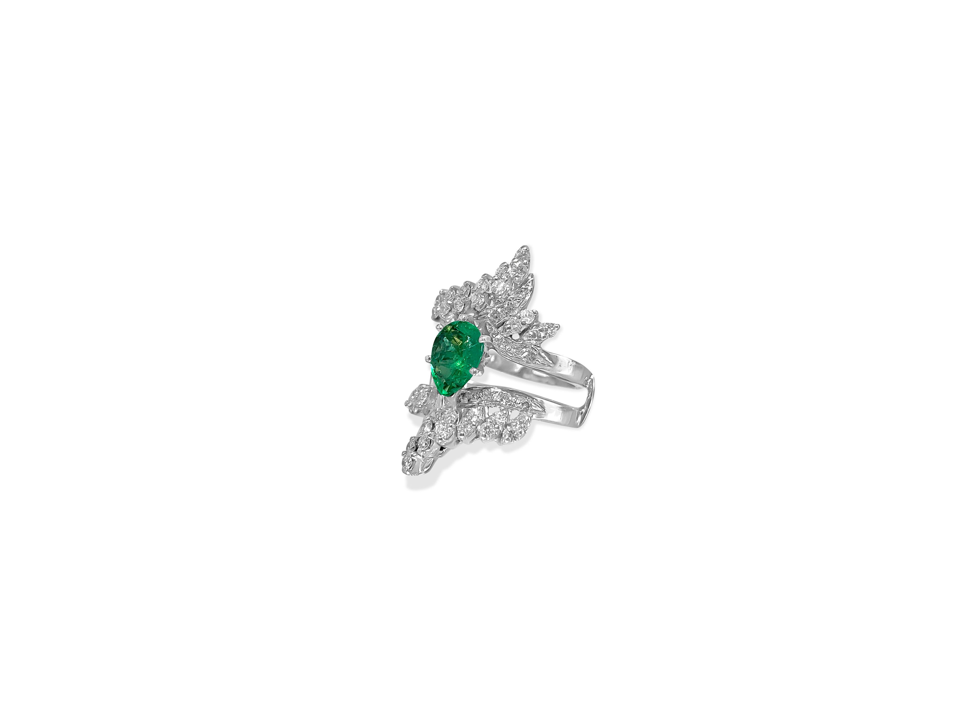 Pear Cut 5.50 Carat Colombian Emerald Diamond Cocktail Ring 14 Karat White Gold For Sale