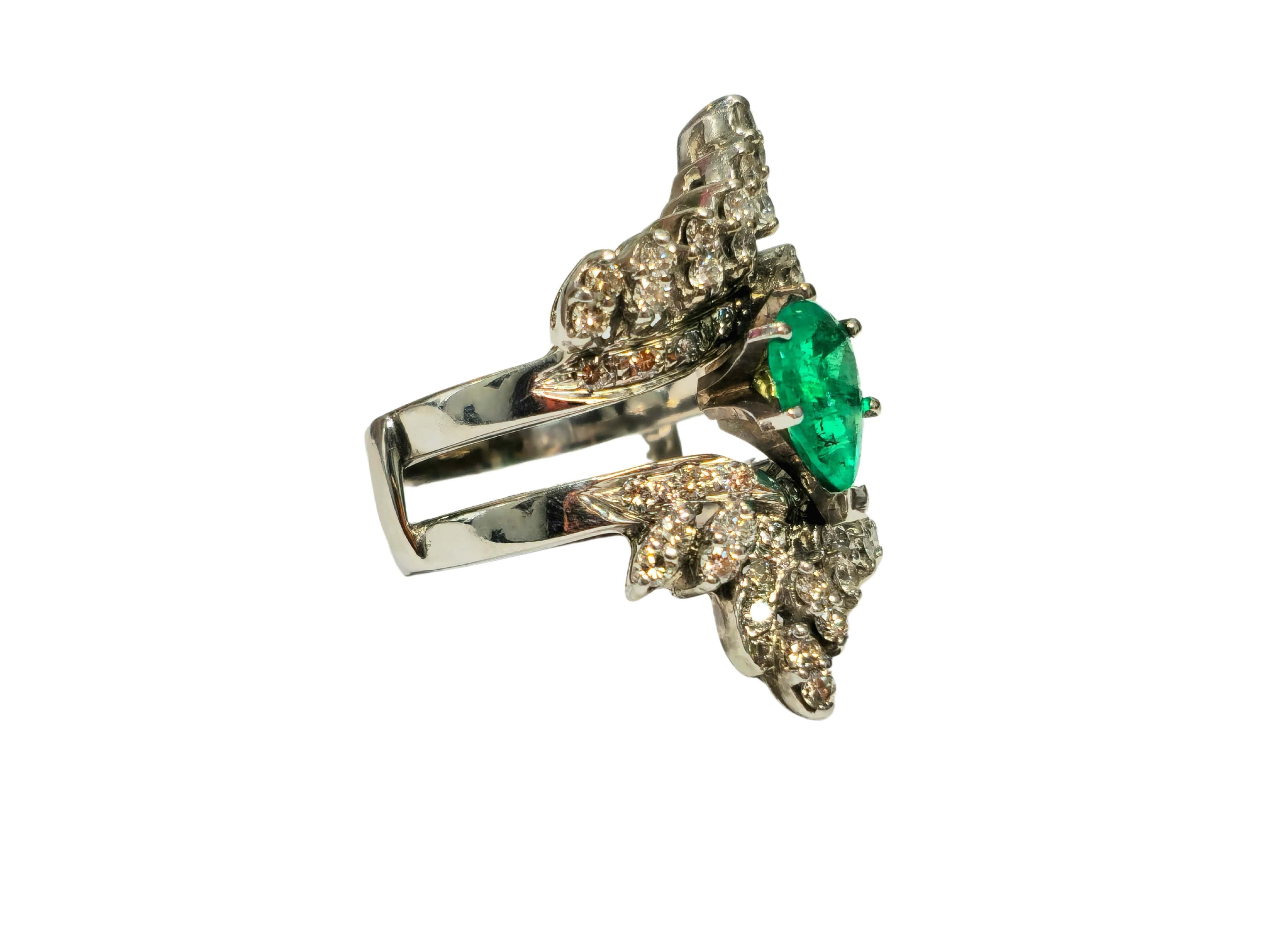 Art Deco 5.50 Carat Colombian Emerald Diamond Cocktail Ring For Sale