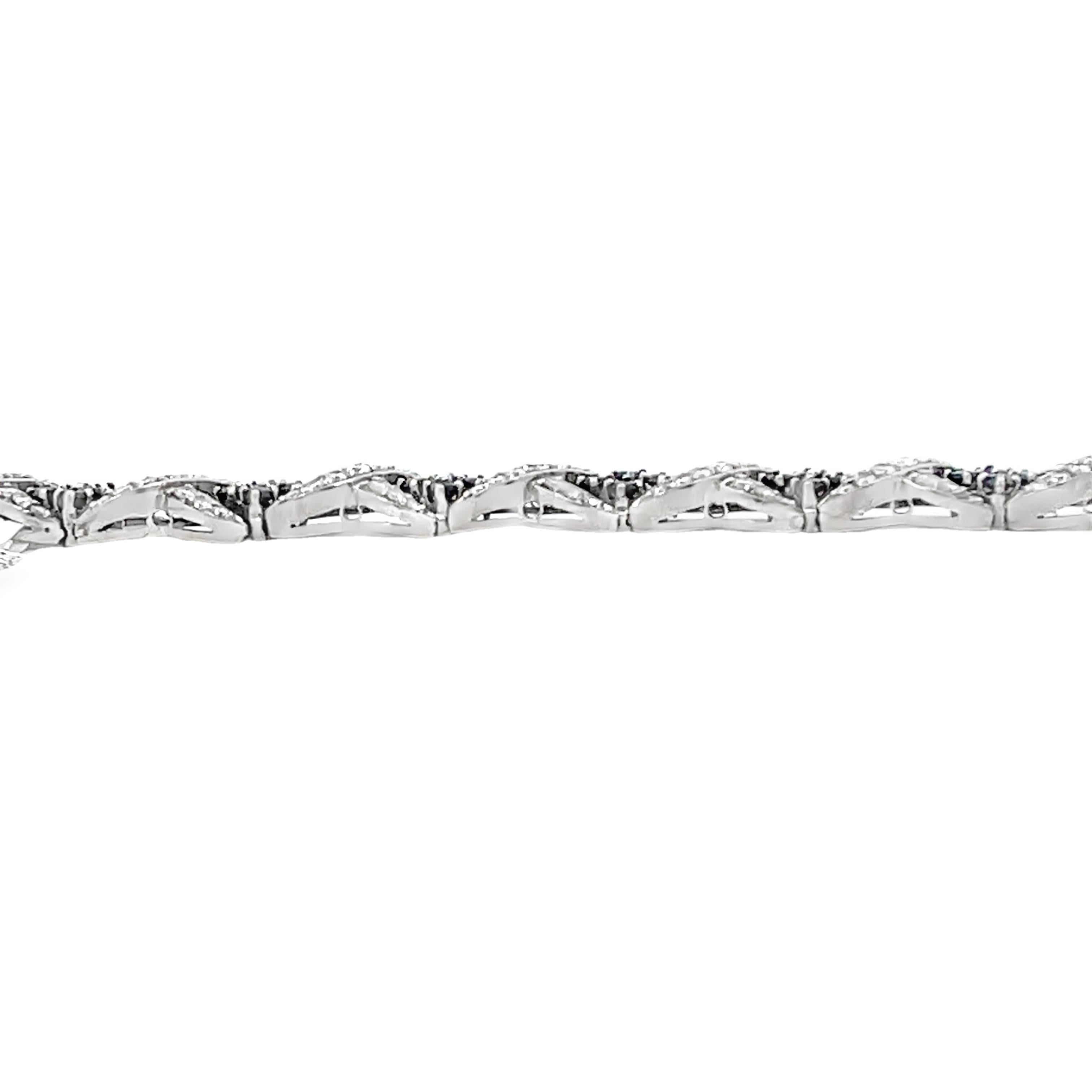 Rétro Bracelet à maillons rétro en diamant et saphir de 5,50 carats en vente