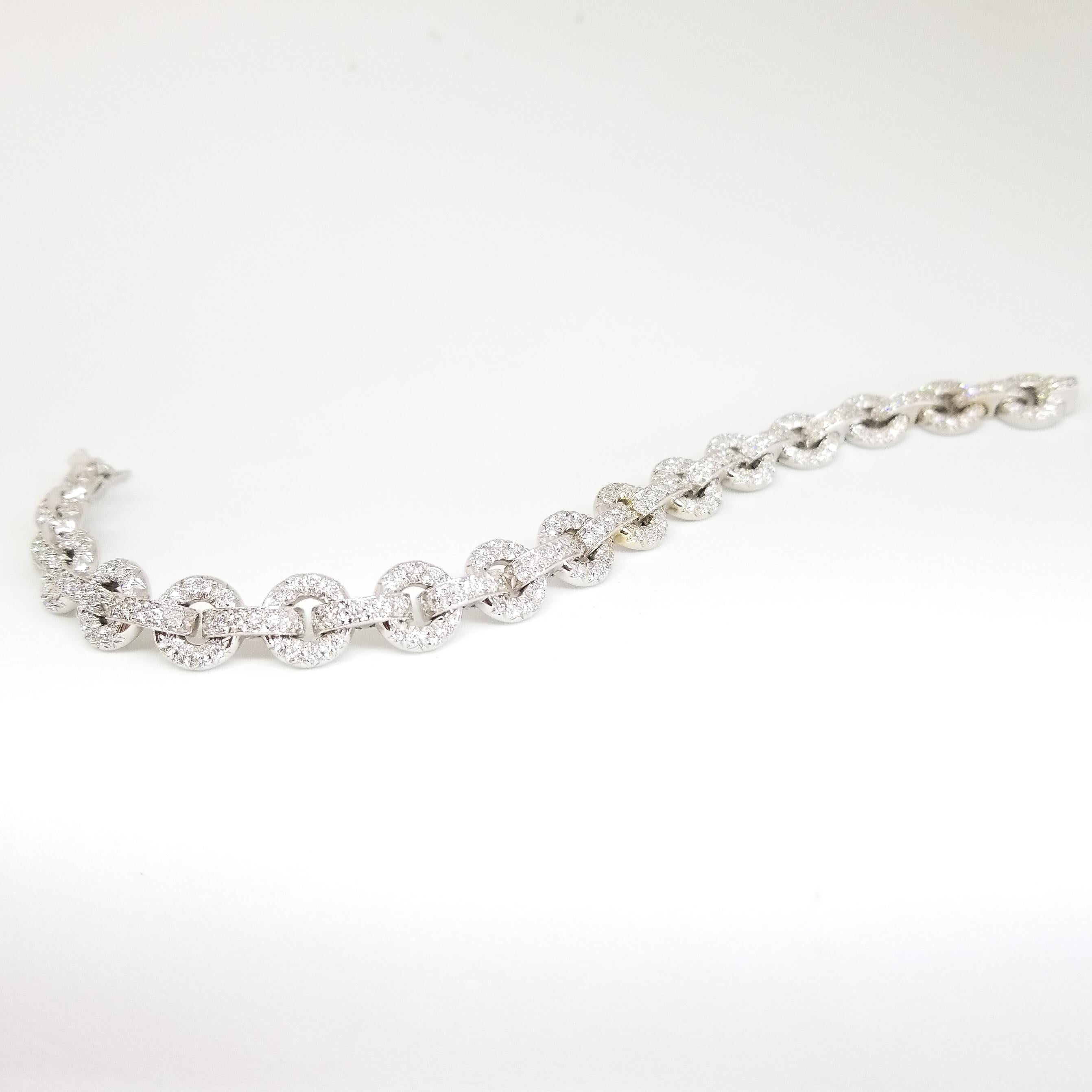5.50 Carat Diamond Encrusted Circle & Bar Link Bracelet 18K White Gold For Sale 1