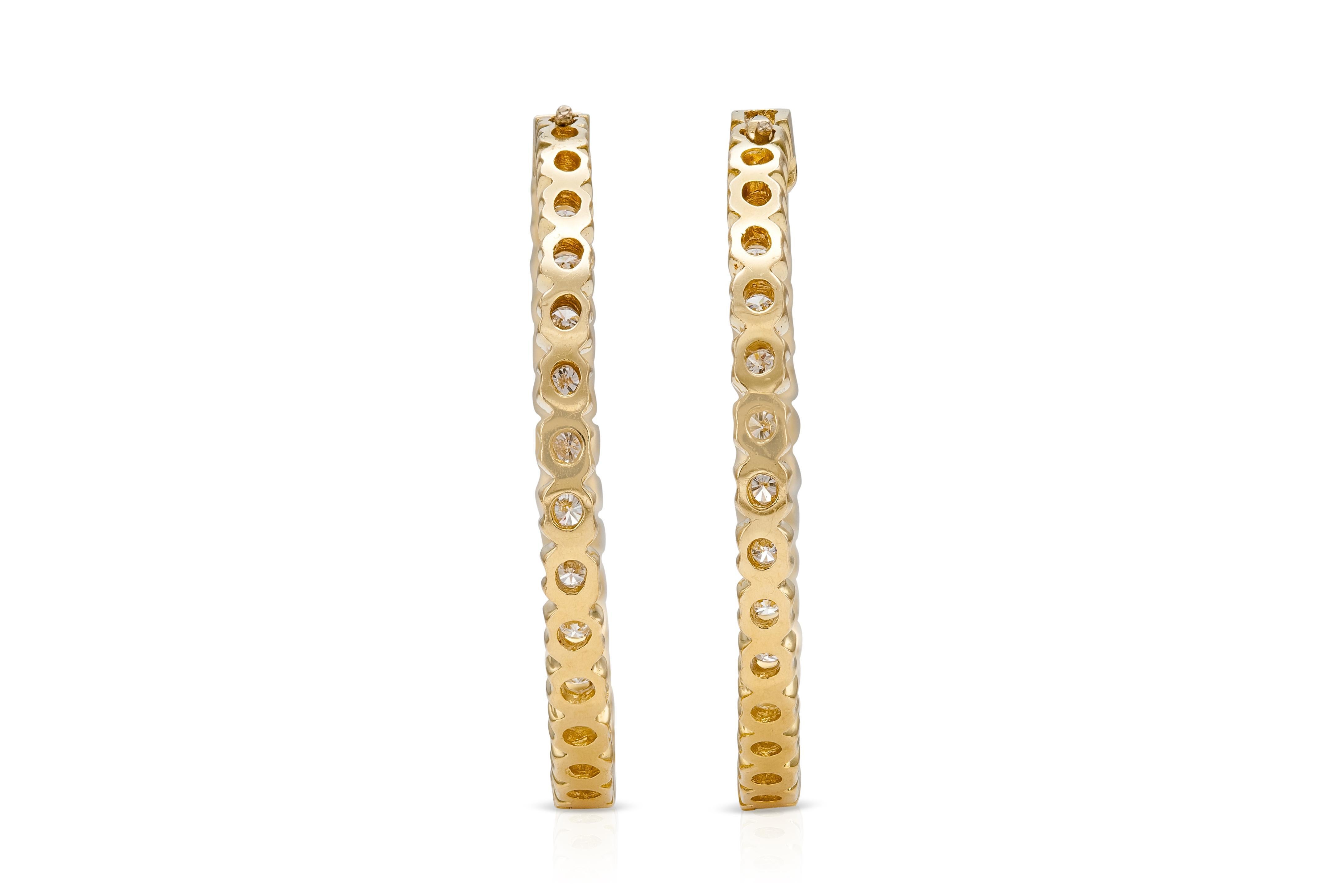 5.50 Carat Diamond Hoop Earrings In Good Condition For Sale In New York, NY