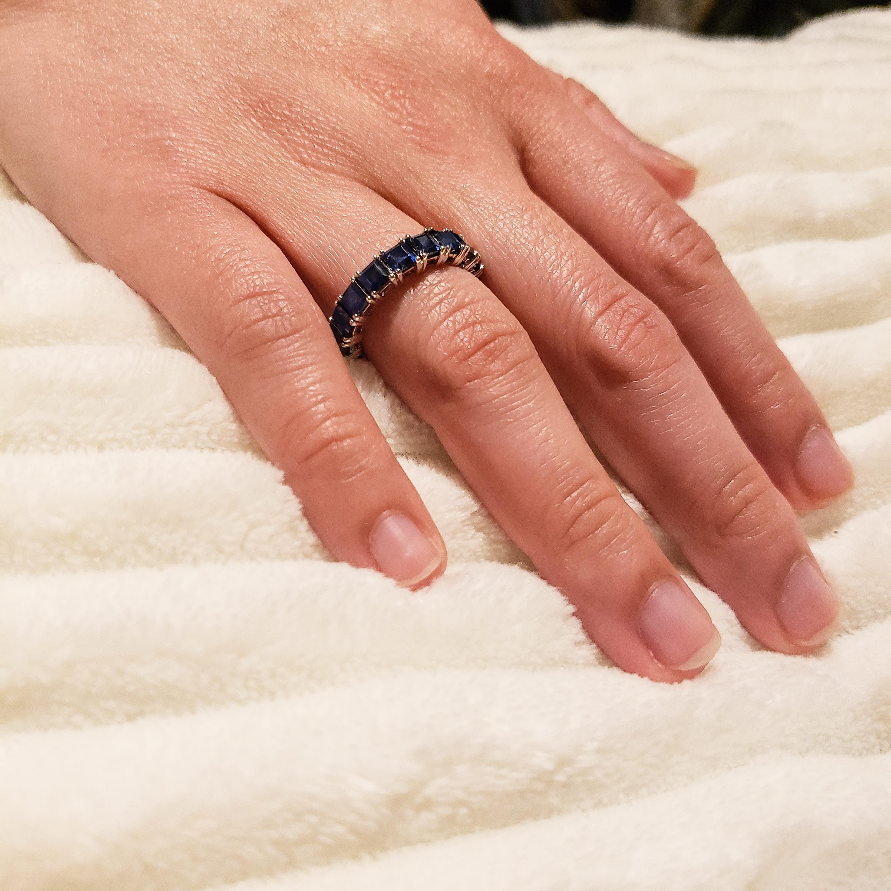 5.50 Carat Emerald Cut Blue Sapphire Eternity Wedding Band In Excellent Condition In New York, NY