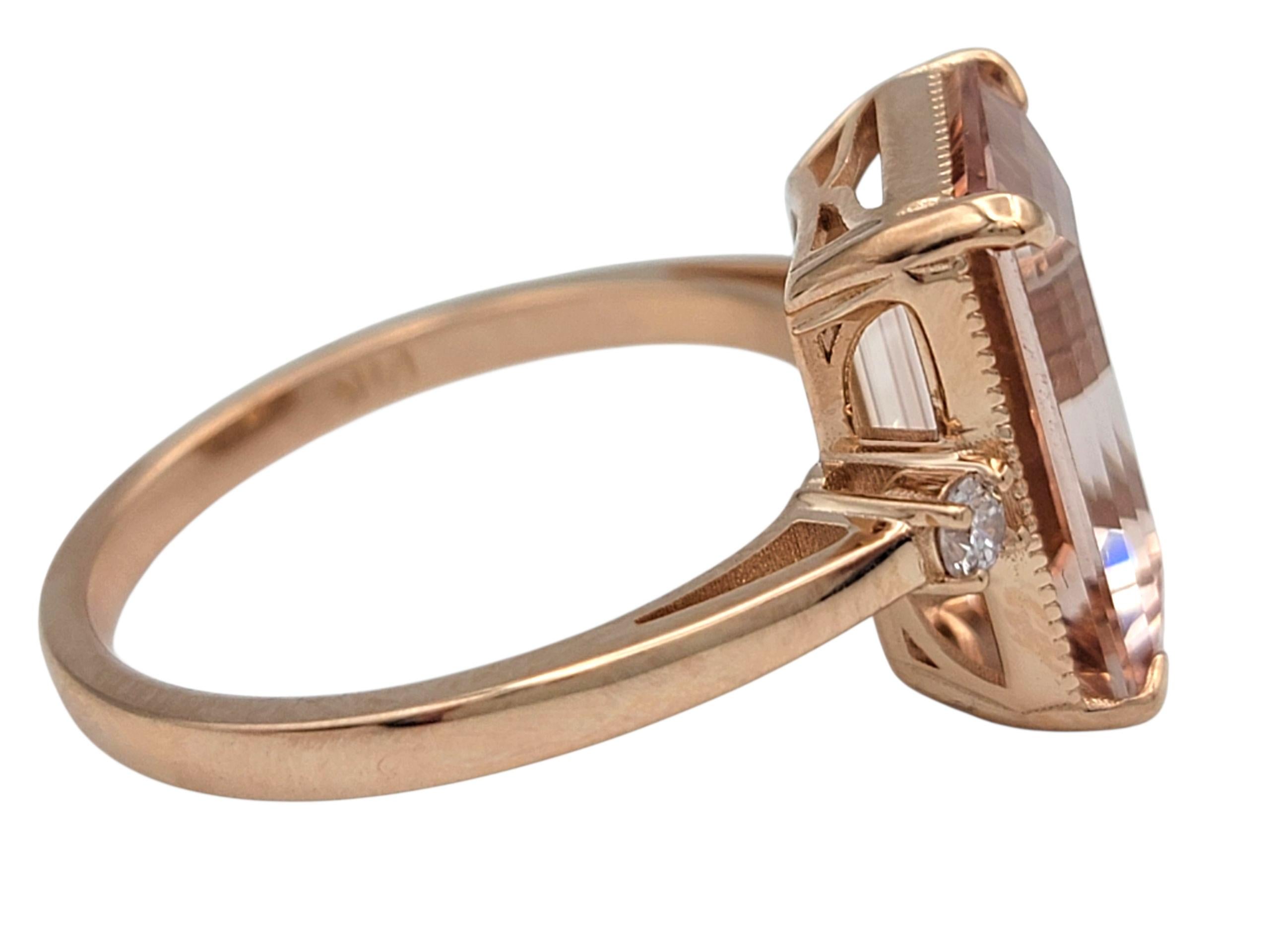5,50 Karat Morganit-Ring mit Smaragdschliff und Diamant-Akzenten aus 14 Karat Roségold Damen im Angebot
