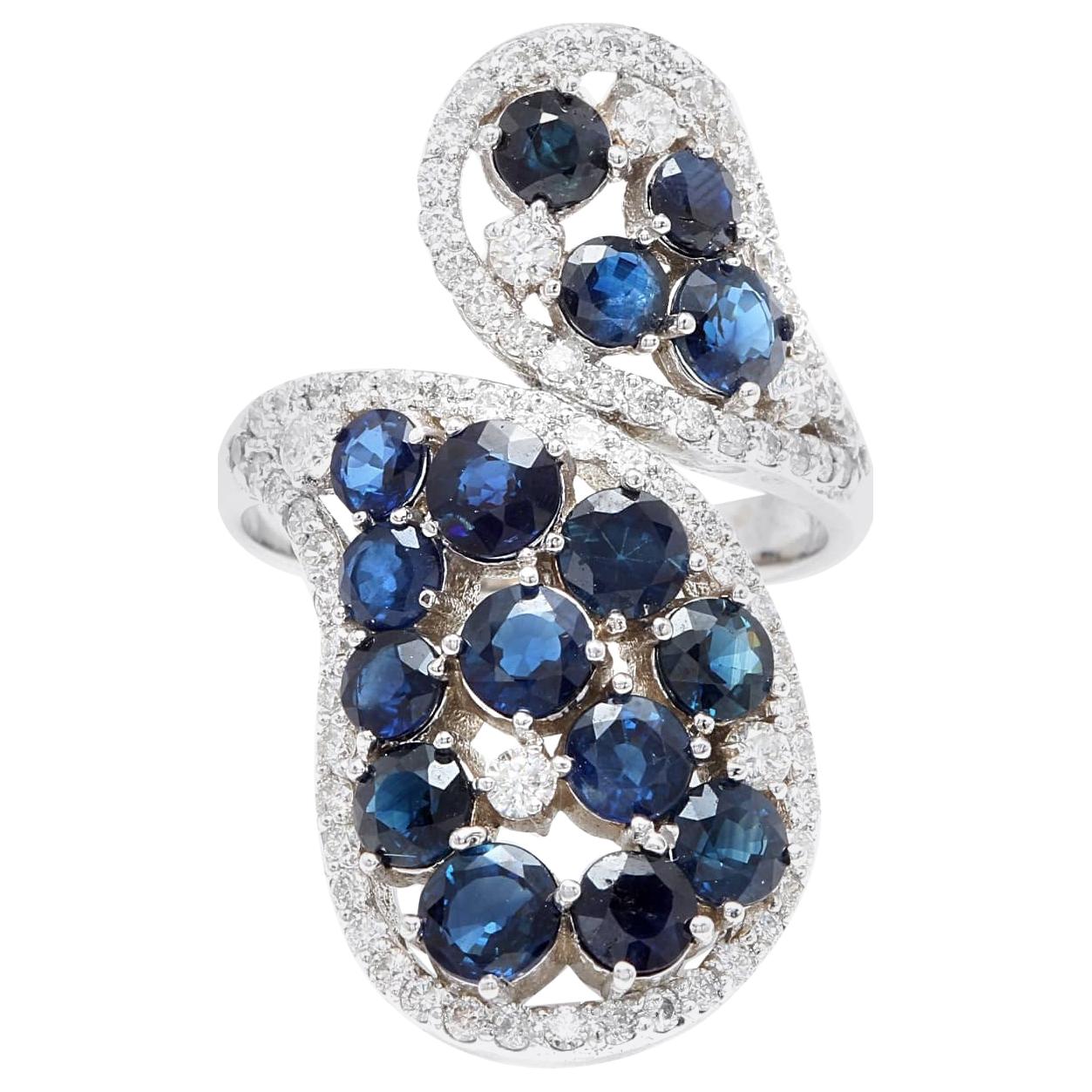 5.50 Carat Exquisite Natural Blue Sapphire and Diamond 14 Karat Solid White Gold For Sale