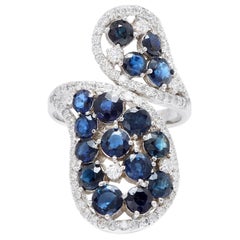 5.50 Carat Exquisite Natural Blue Sapphire and Diamond 14 Karat Solid White Gold
