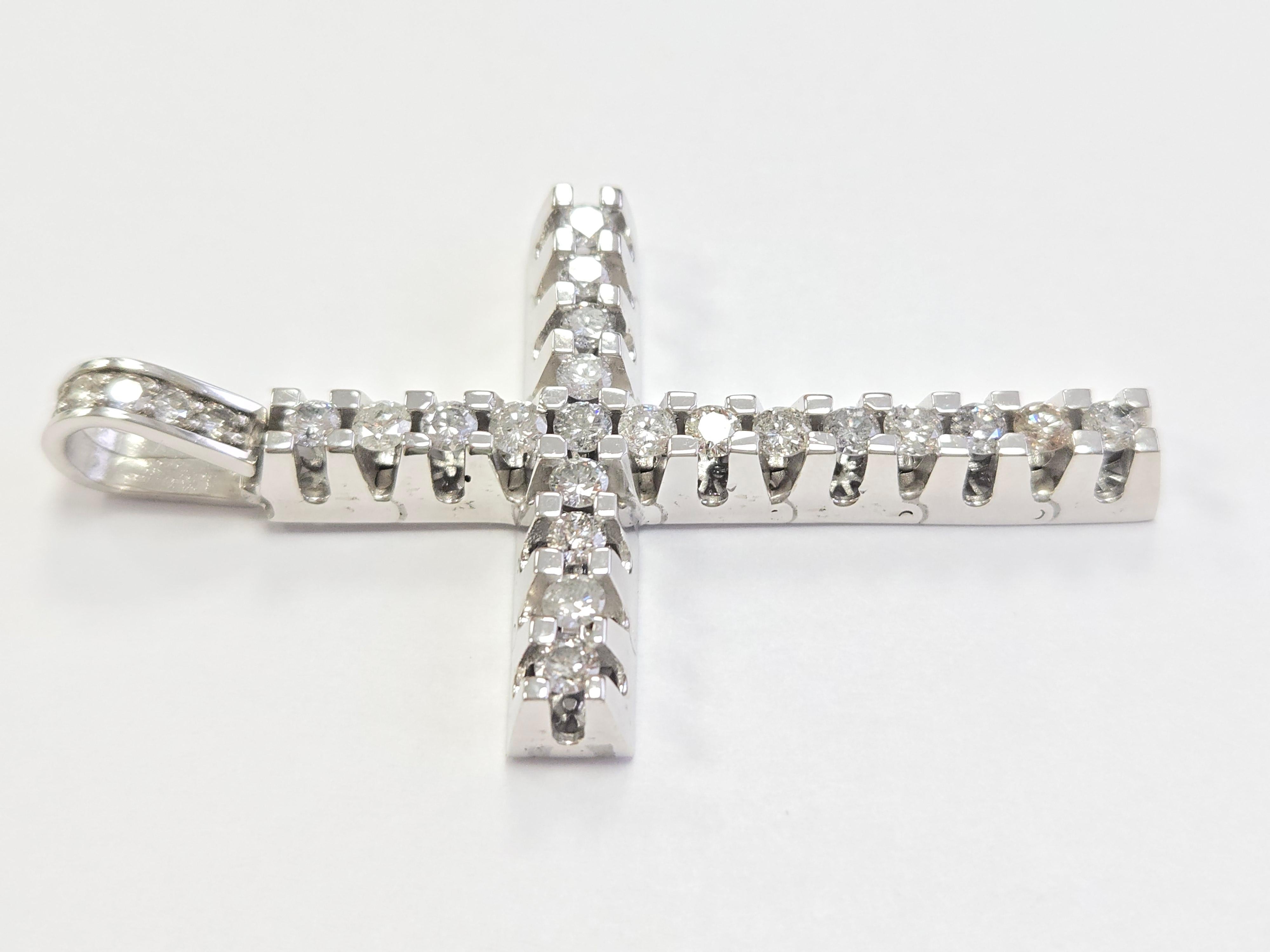 5.50 Carat Natural Diamond Cross Pendant 14 Karat White Gold For Sale 2