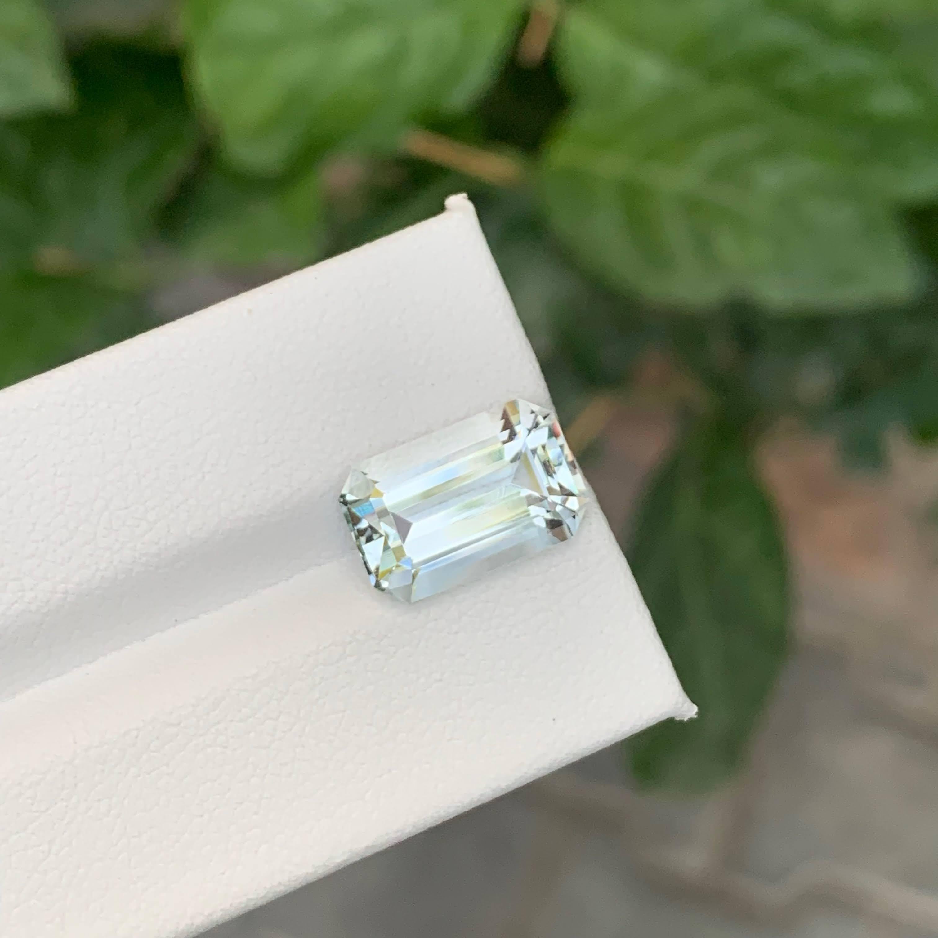 5.50 Karat Natürlicher loser hellblauer Aquamarin Smaragdschliff Pakistanischer Edelstein (Moderne) im Angebot