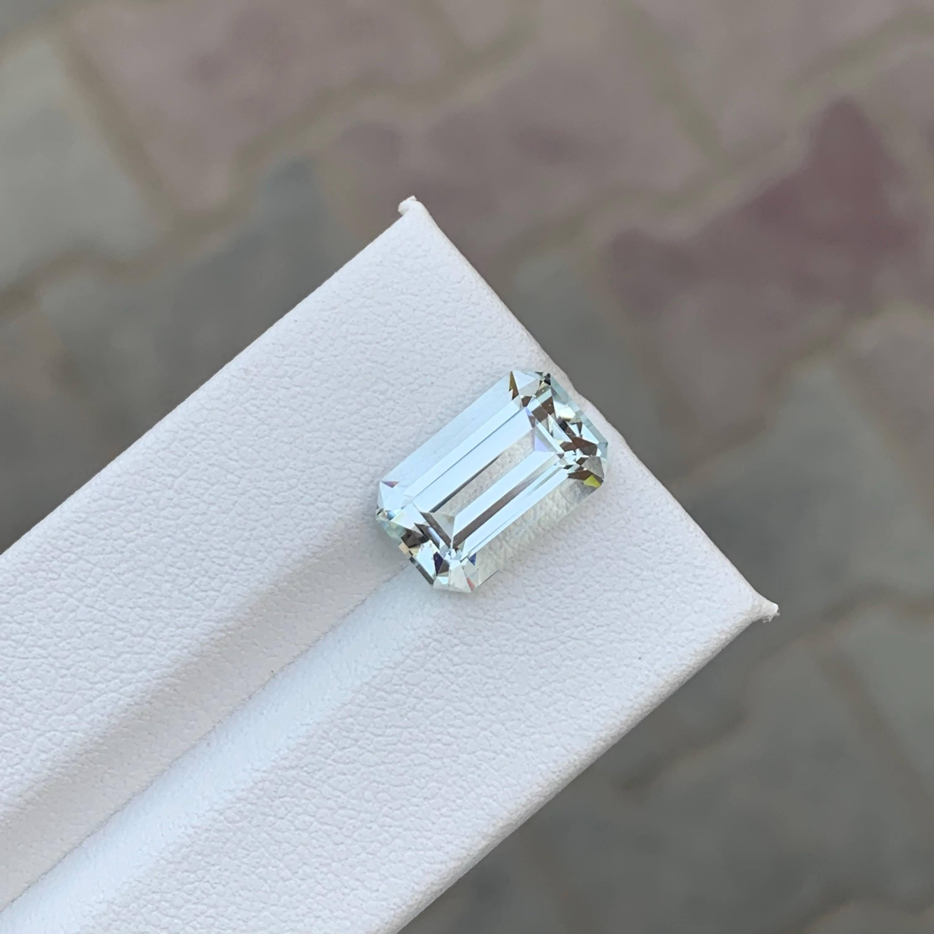 5.50 Karat Natürlicher loser hellblauer Aquamarin Smaragdschliff Pakistanischer Edelstein im Angebot 3