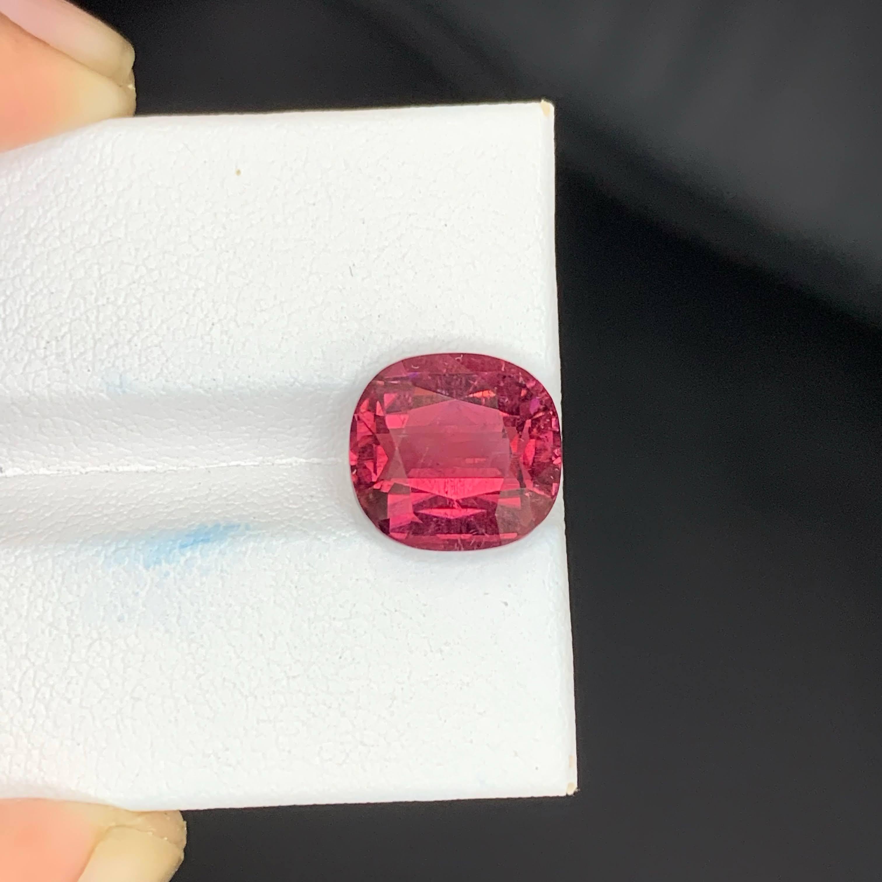 Moderno 5,50 carati di tormalina rubelite naturale sciolta pietra tagliata a cuscino gemma afgana in vendita