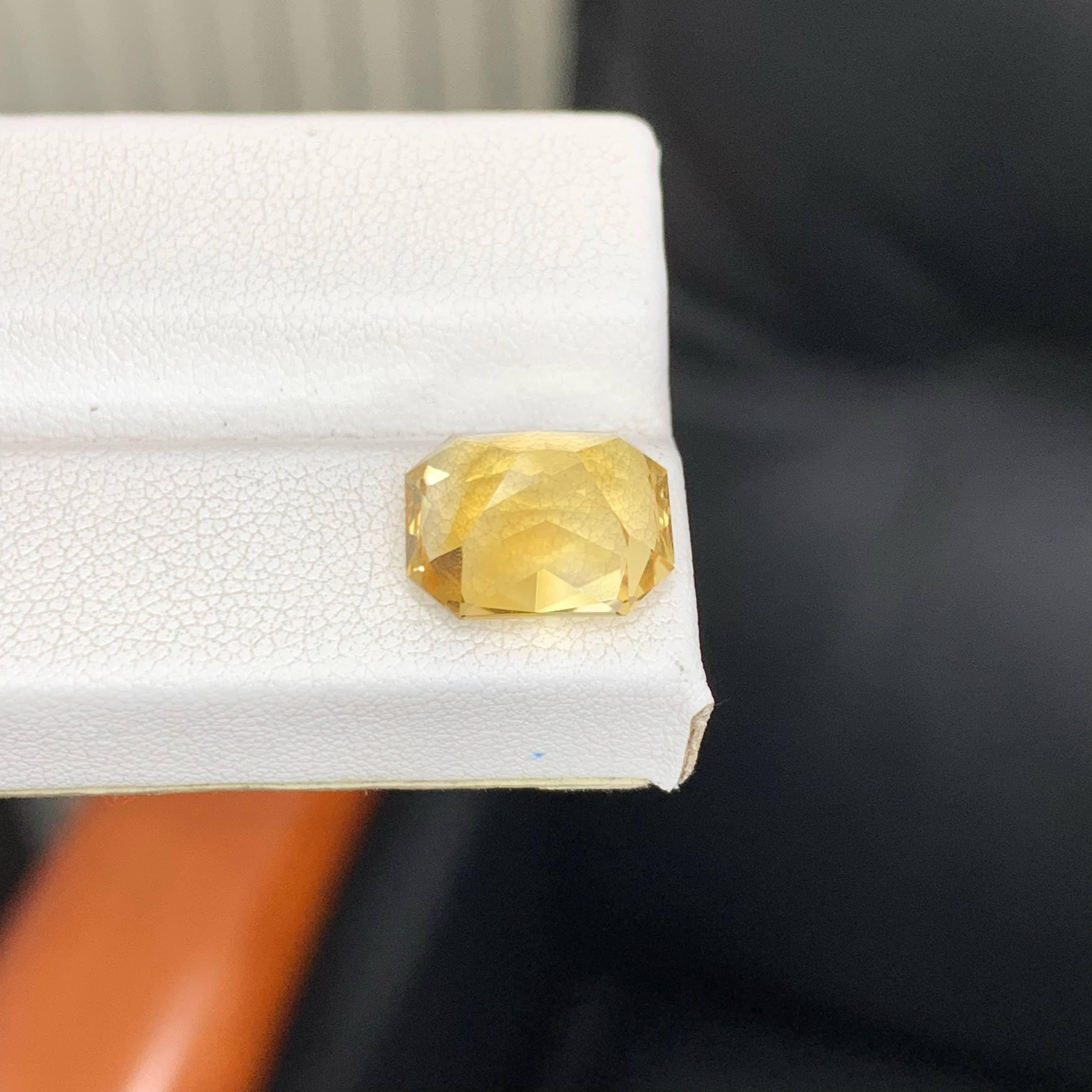 5.50 Carat Natural Loose Yellow Golden Citrine Custom Cut Brazilian Gemstone In New Condition For Sale In Bangkok, TH