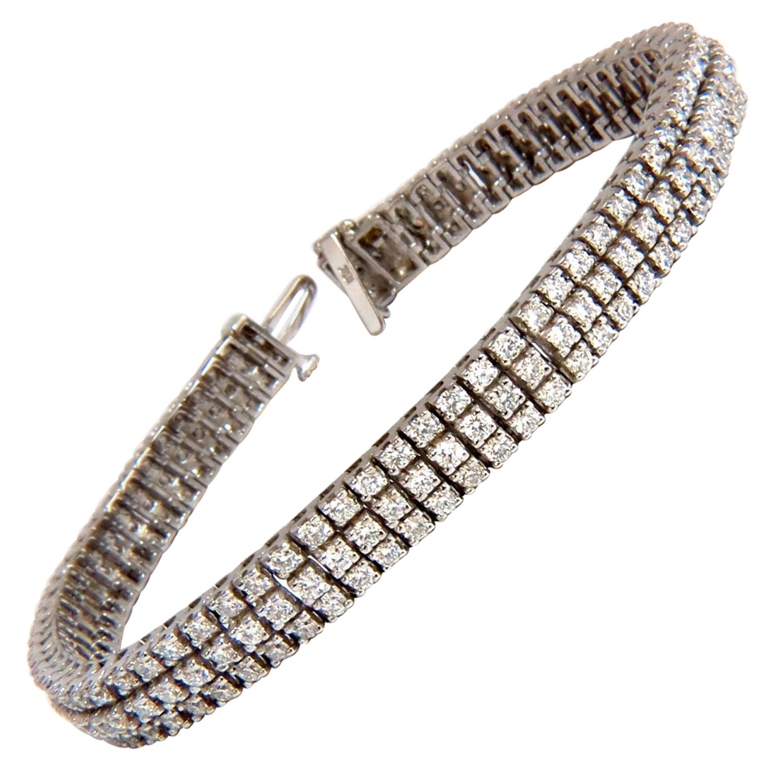 Bracelet tennis à trois rangées de diamants ronds brillants naturels de 5,50 carats en or 14 carats en vente