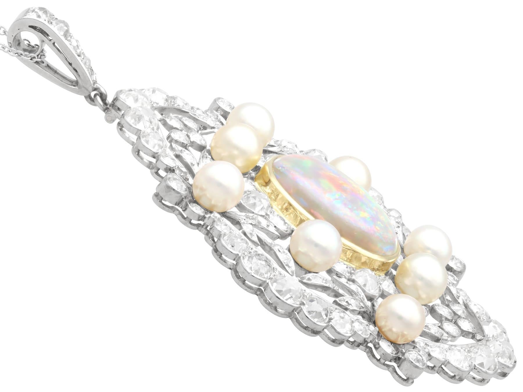 Pendentif en platine avec opale de 5,50 carats, perle d'eau salée naturelle et diamant de 8,31 carats Unisexe en vente