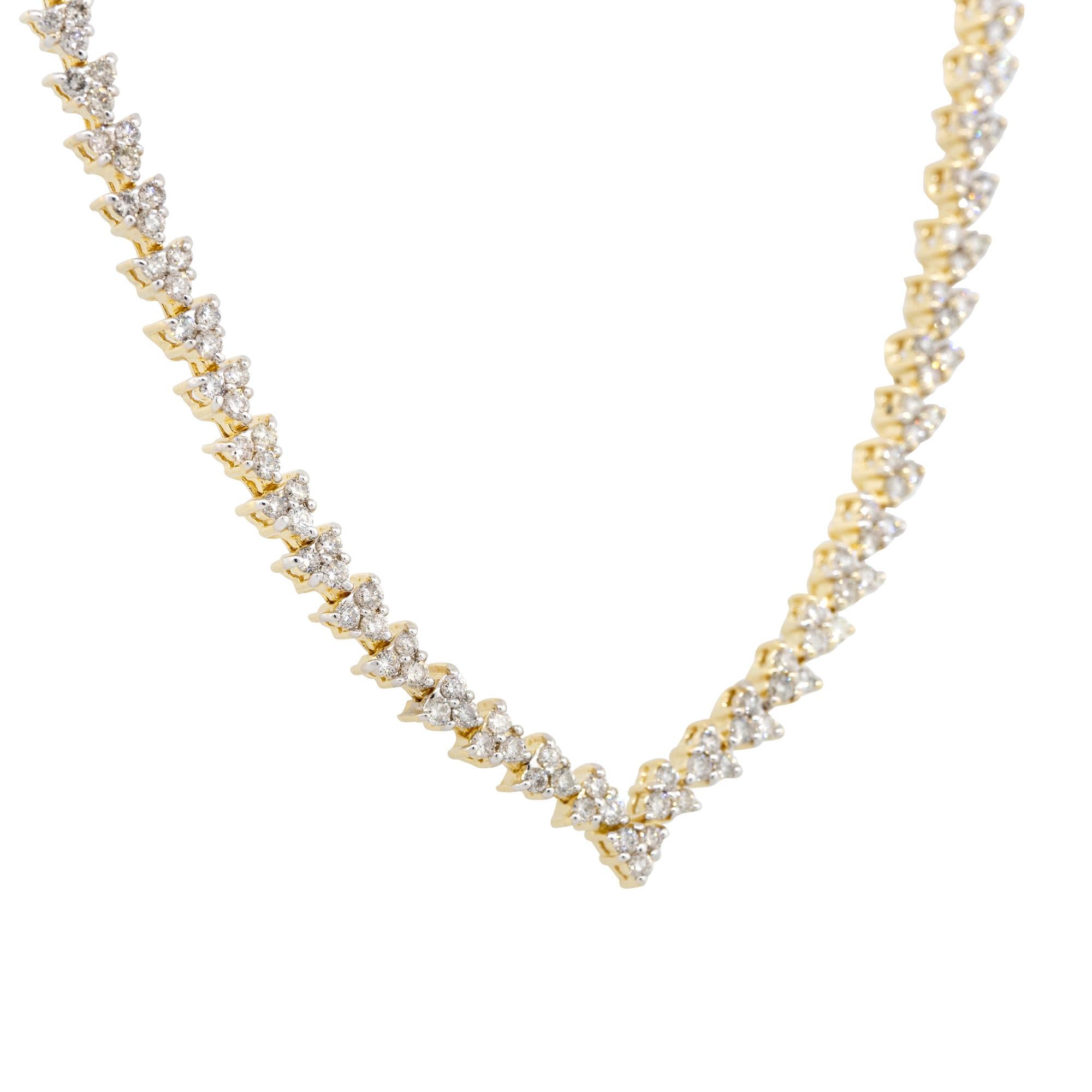 Women's 5.50 Carat Round Brilliant Diamond V-Shaped Tennis Necklace 14 Karat in Stock For Sale