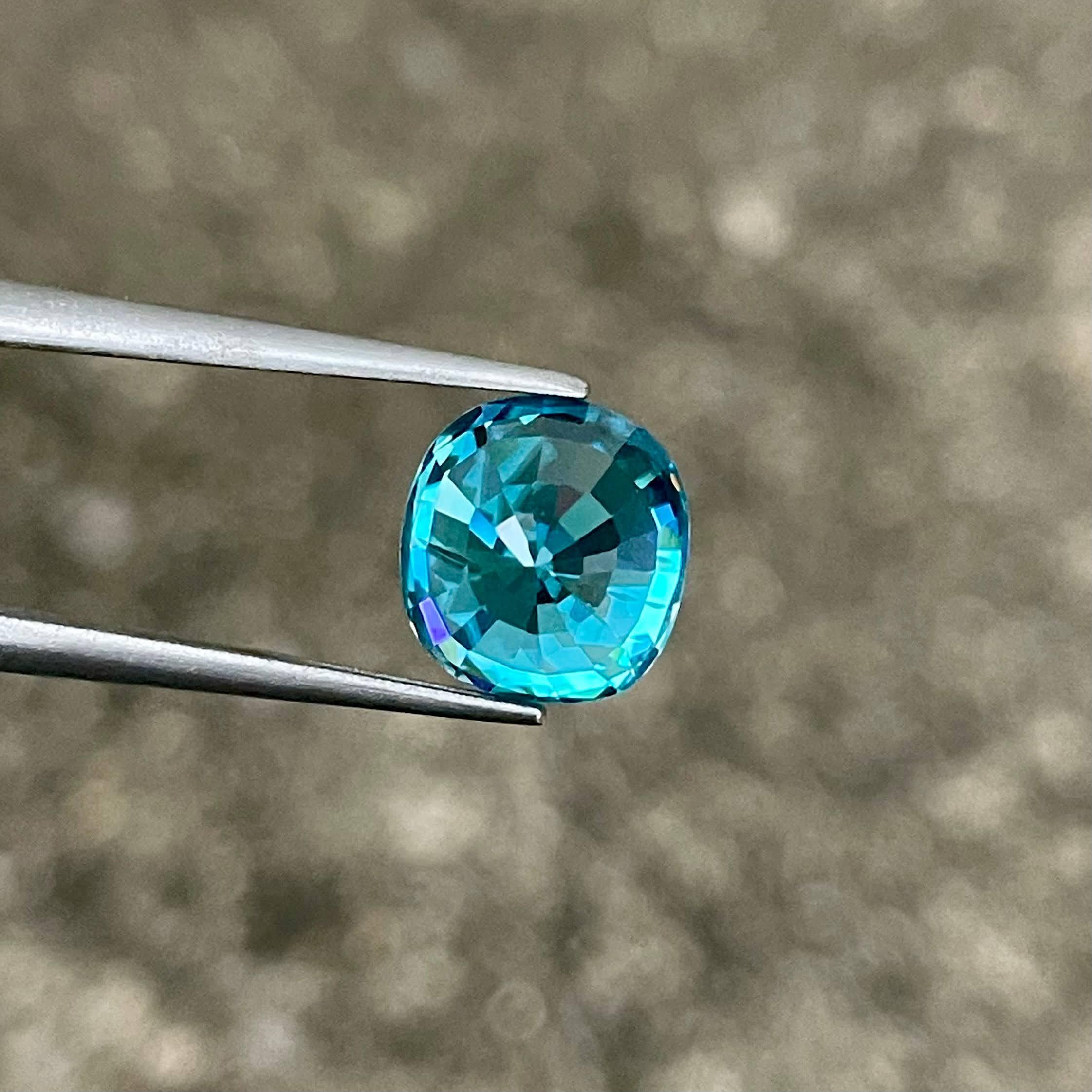 Women's or Men's 5.50 carats Blue Zircon Stone Cushion Cut Natural Cambodian Gemstone For Sale