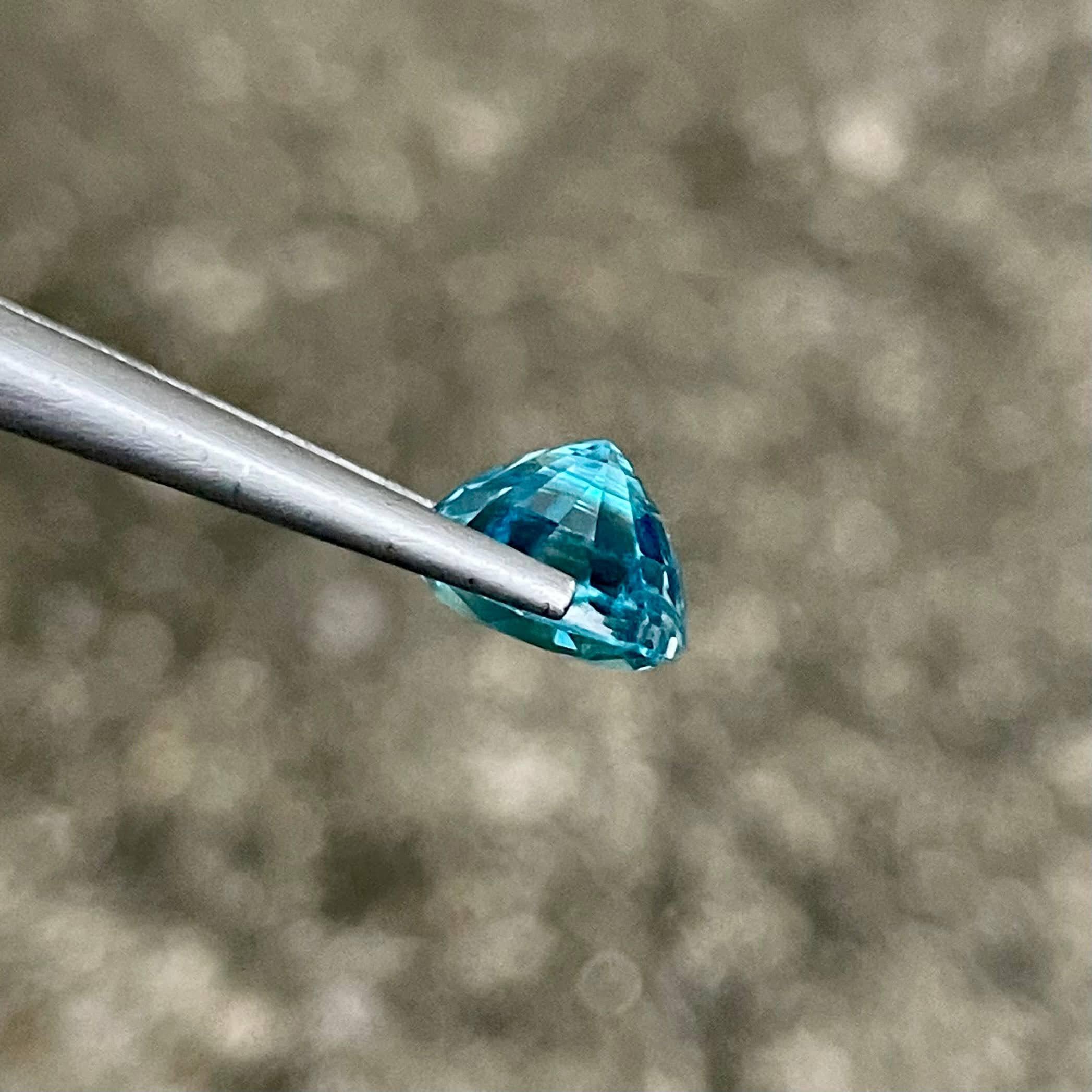 5.50 carats Blue Zircon Stone Cushion Cut Natural Cambodian Gemstone For Sale 1