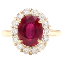 5.50 Carats Impressive Red Ruby and Natural Diamond 14K Yellow Gold Ring