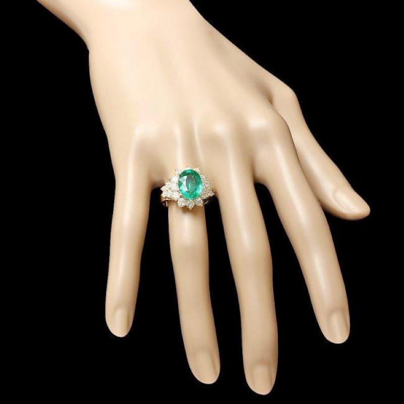 Mixed Cut 5.50 Carats Natural Emerald and Diamond 14K Solid Yellow Gold Ring For Sale