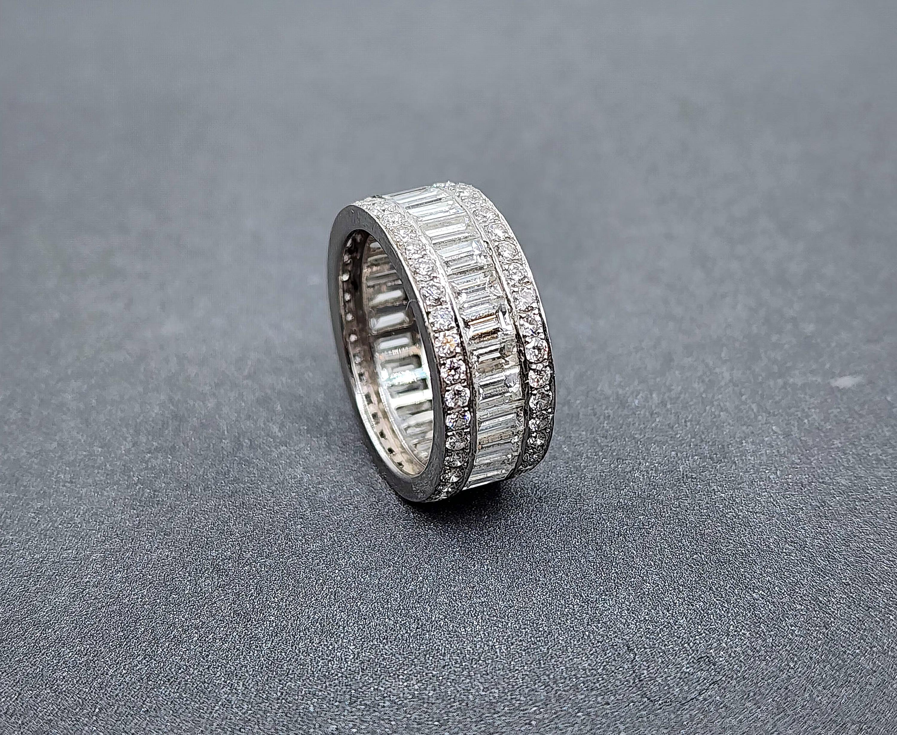 5.50 ct Diamond Eternity Band In New Condition For Sale In Chicago, IL