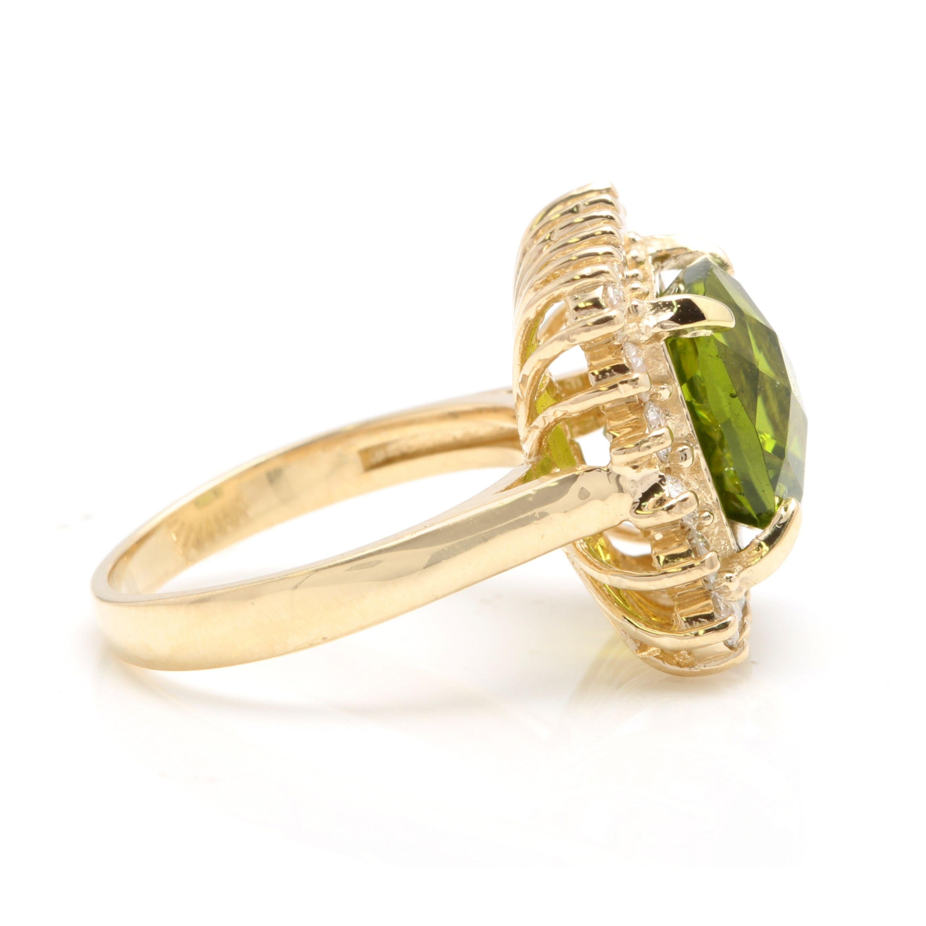 Mixed Cut 5.50 Ct Natural Very Nice Looking Peridot and Diamond 14K Solid Yellow Gold Ring For Sale